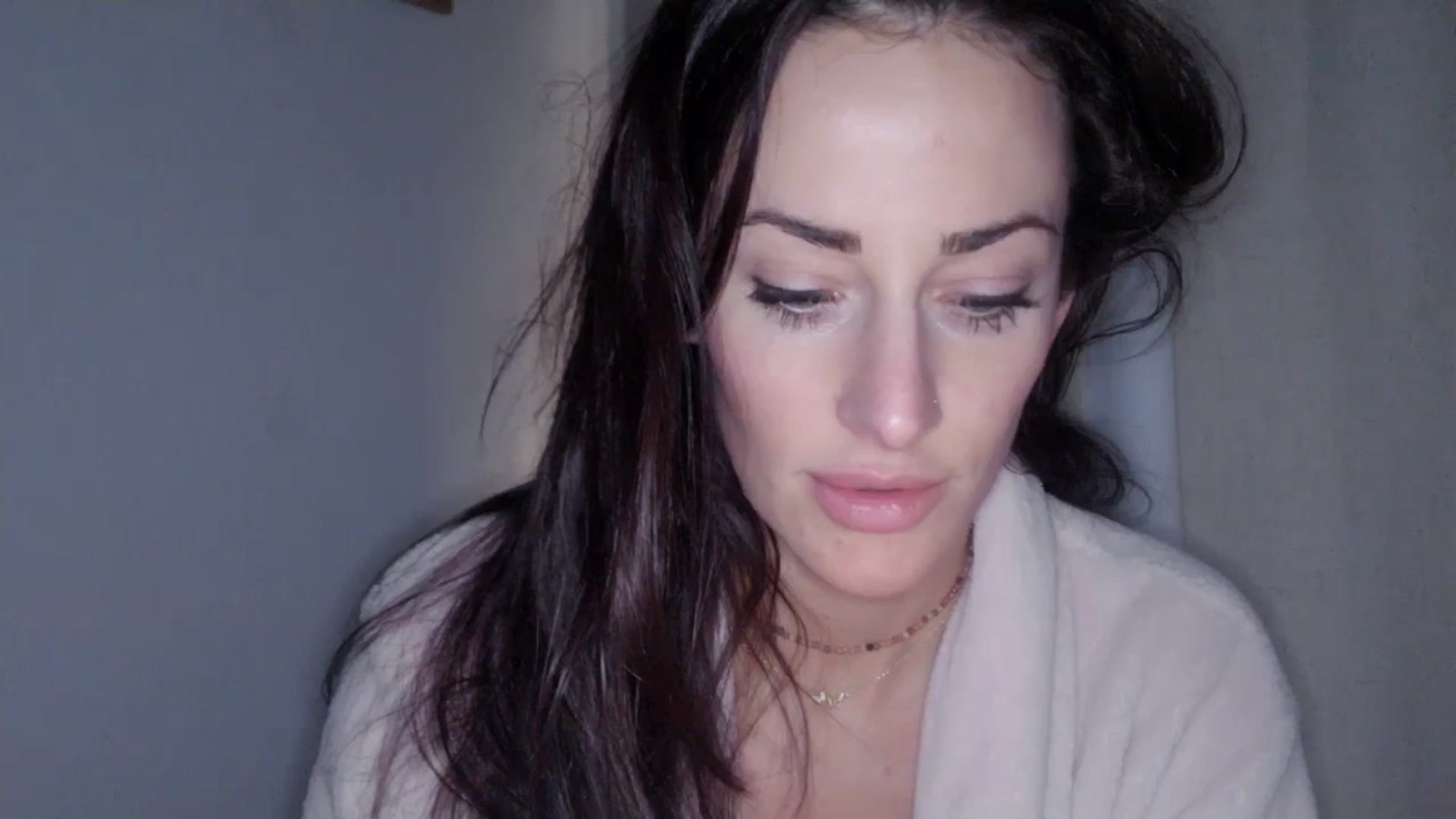 Gallery image thumbnail from EmmaStone4's myfreecams stream on, 12/06/2024, 22:02 image 20 of 20