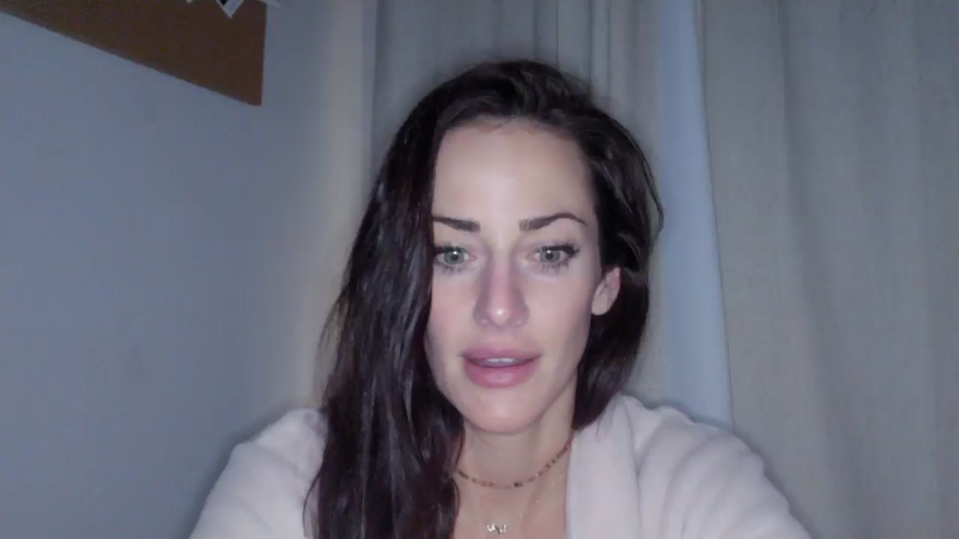 Gallery image thumbnail from EmmaStone4's myfreecams stream on, 12/06/2024, 22:02 image 12 of 20