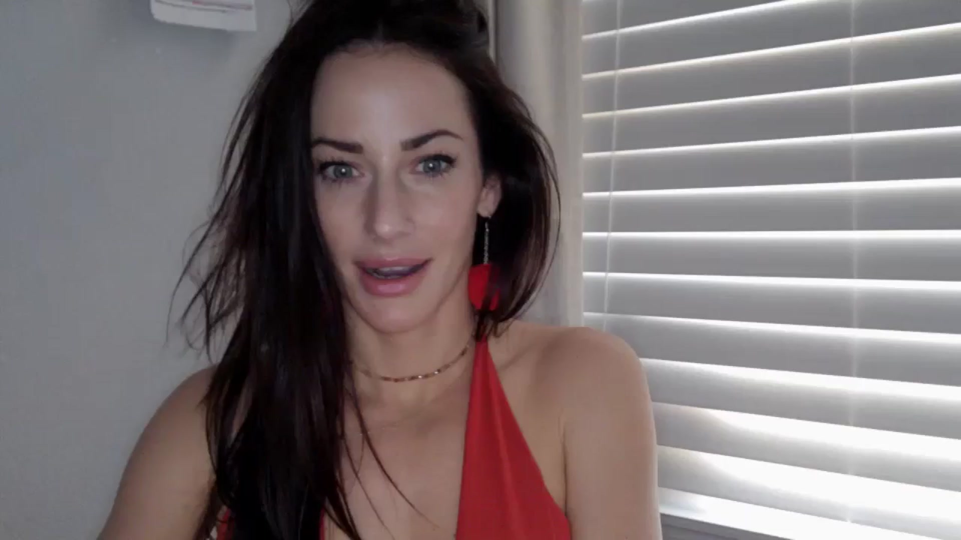 Gallery image thumbnail from EmmaStone4's myfreecams stream on, 12/18/2024, 20:38 image 9 of 20