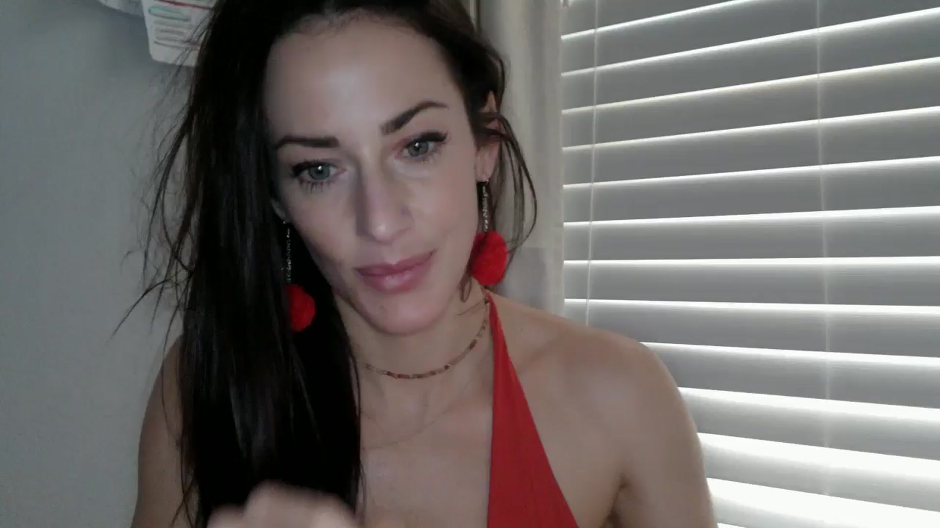 Gallery image thumbnail from EmmaStone4's myfreecams stream on, 12/18/2024, 20:38 image 16 of 20