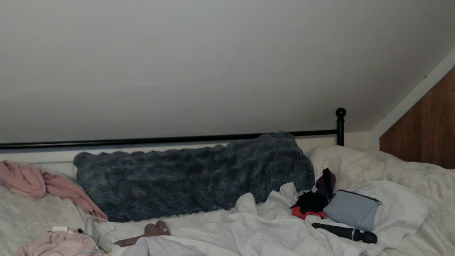 Gallery image thumbnail from EmmaStone4's myfreecams stream on, 12/28/2024, 21:27 image 6 of 20