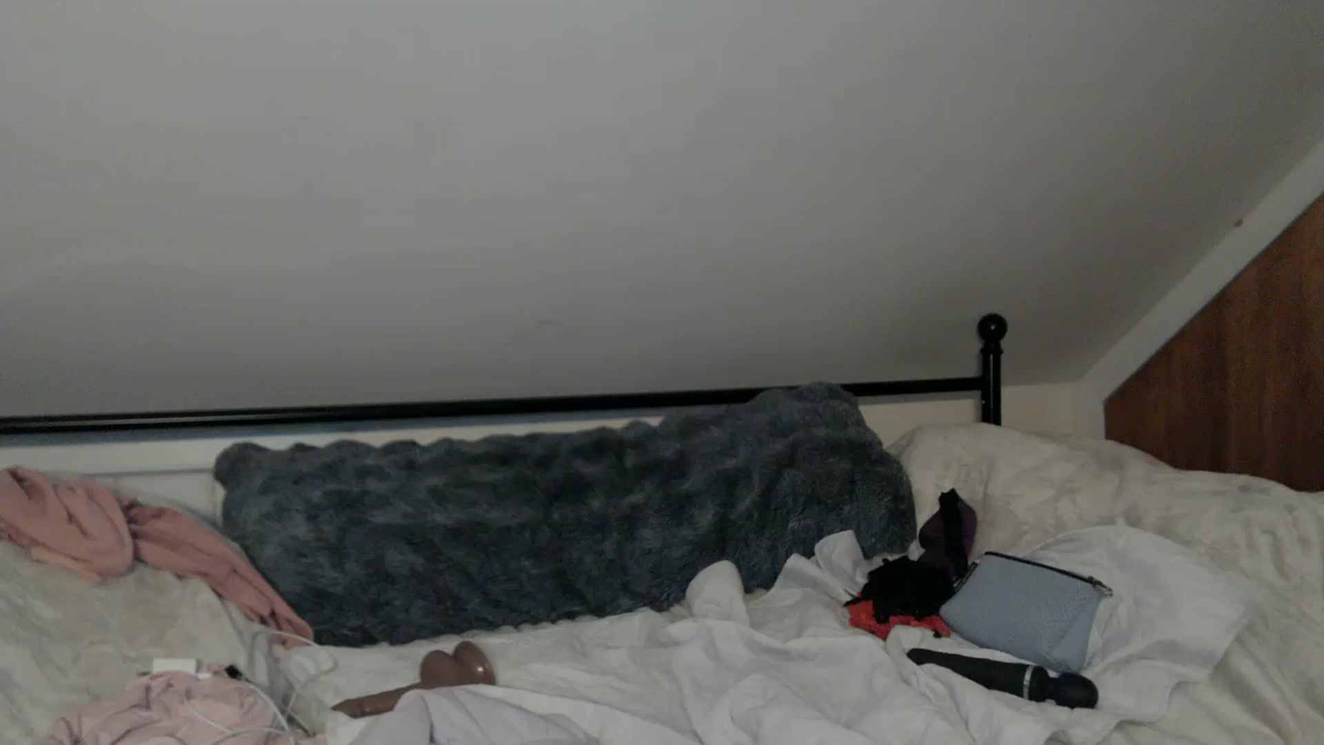 Gallery image thumbnail from EmmaStone4's myfreecams stream on, 12/28/2024, 21:27 image 8 of 20