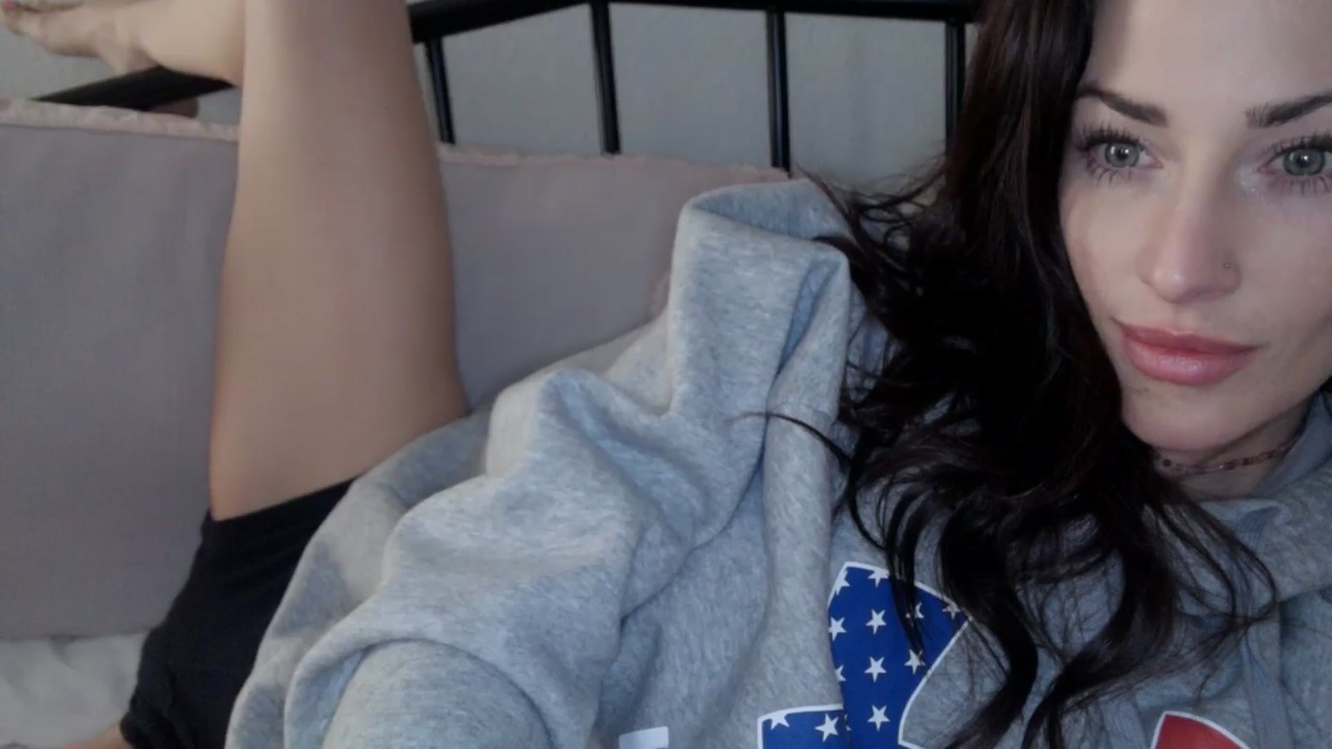 Gallery image thumbnail from EmmaStone4's myfreecams stream on, 01/10/2025, 18:54 image 16 of 20