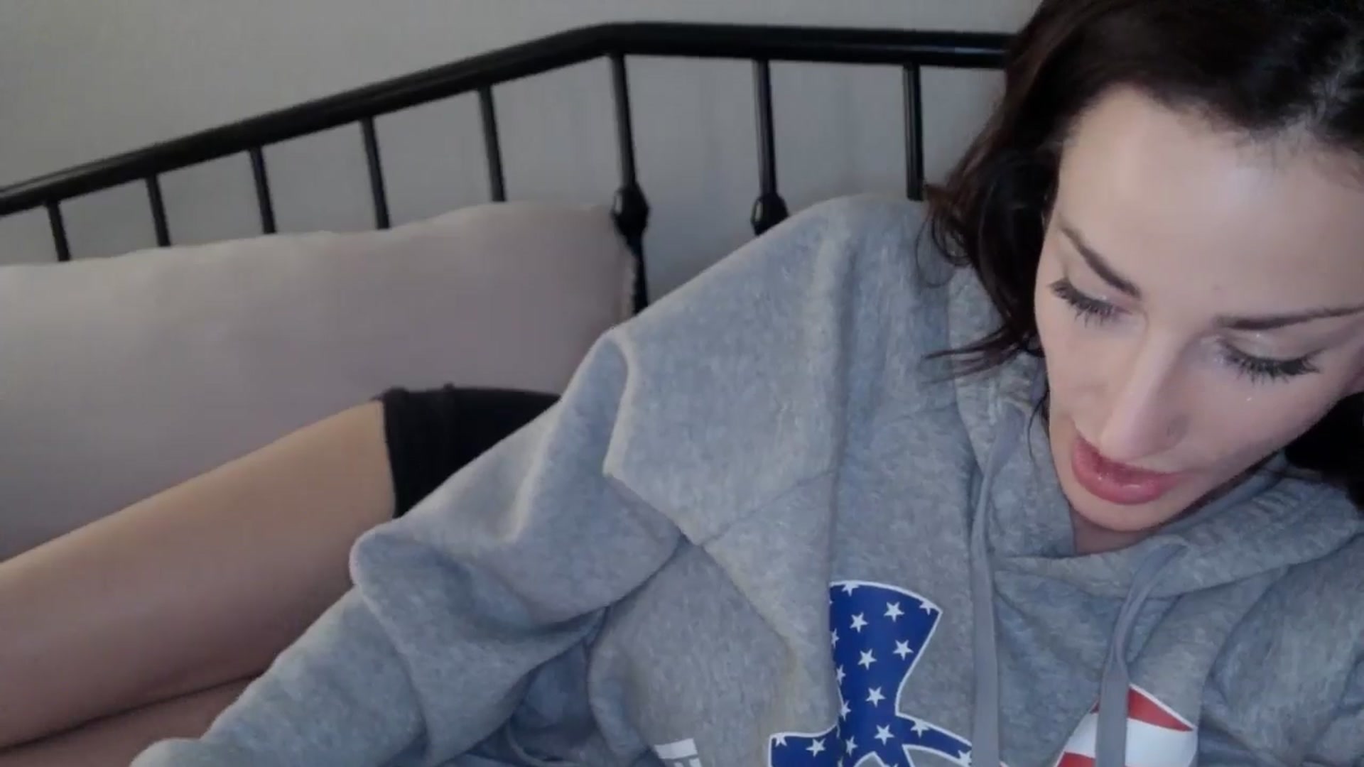 Gallery image thumbnail from EmmaStone4's myfreecams stream on, 01/10/2025, 19:44 image 19 of 20