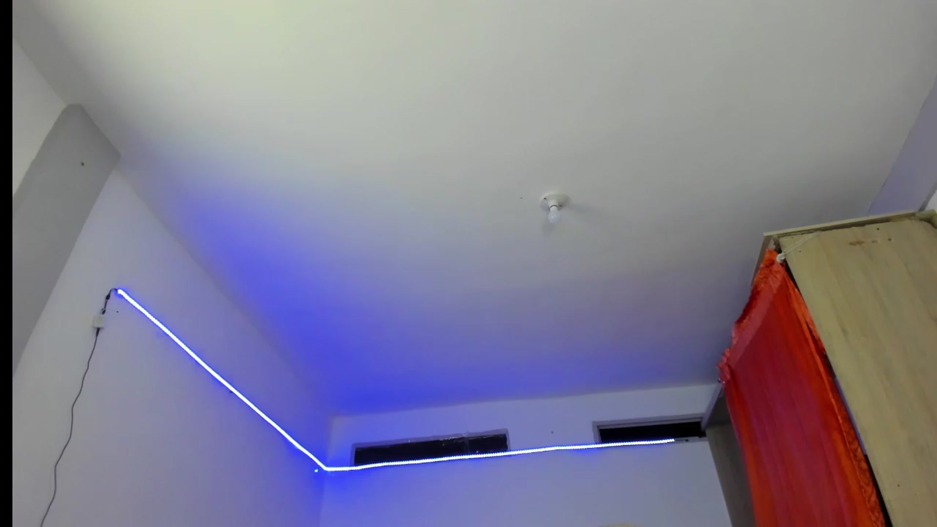 Gallery image thumbnail from Emma_19_'s myfreecams stream on, 06/13/2023, 02:12 image 1 of 20