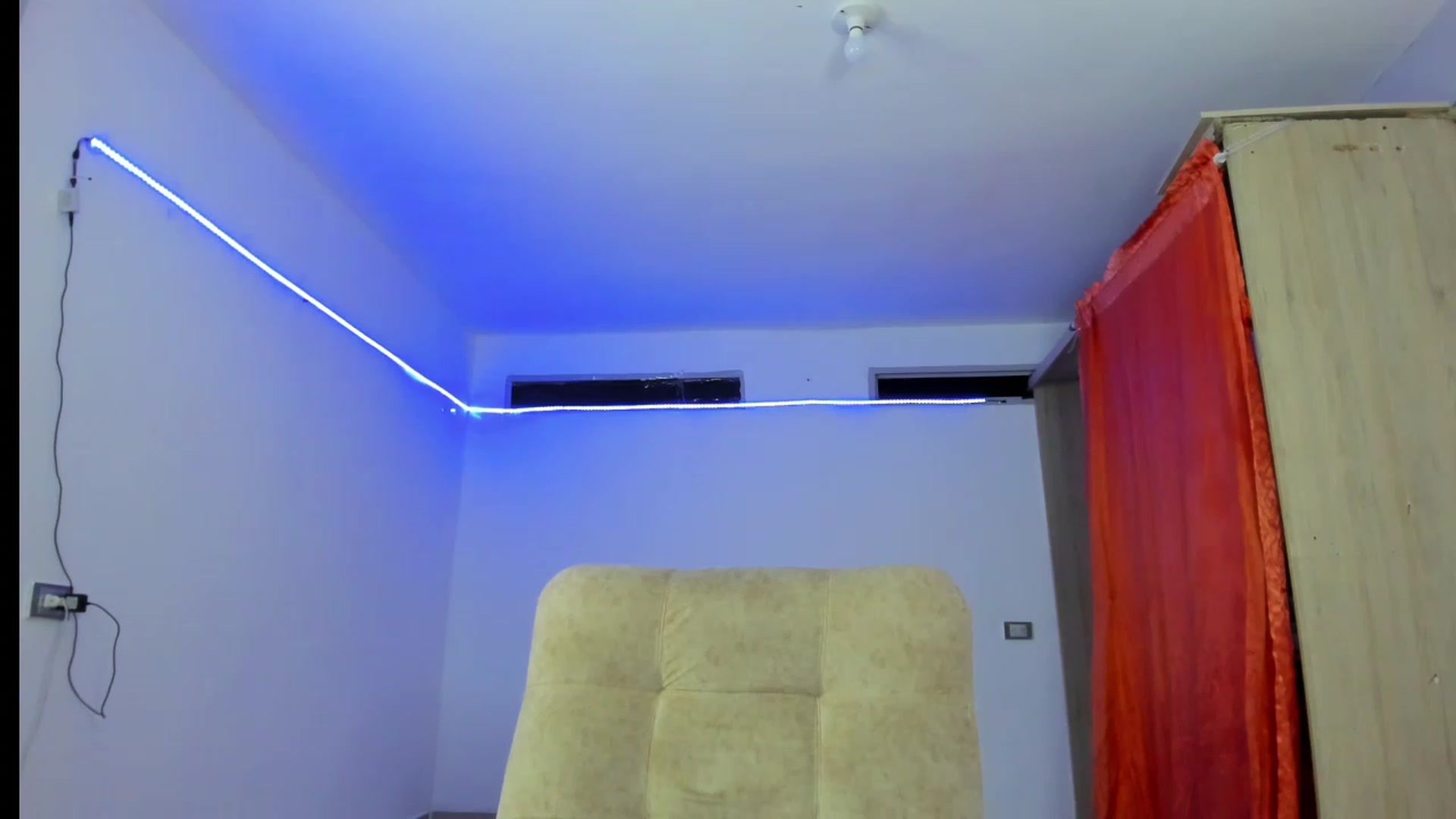 Gallery image thumbnail from Emma_19_'s myfreecams stream on, 07/11/2023, 02:44 image 17 of 20
