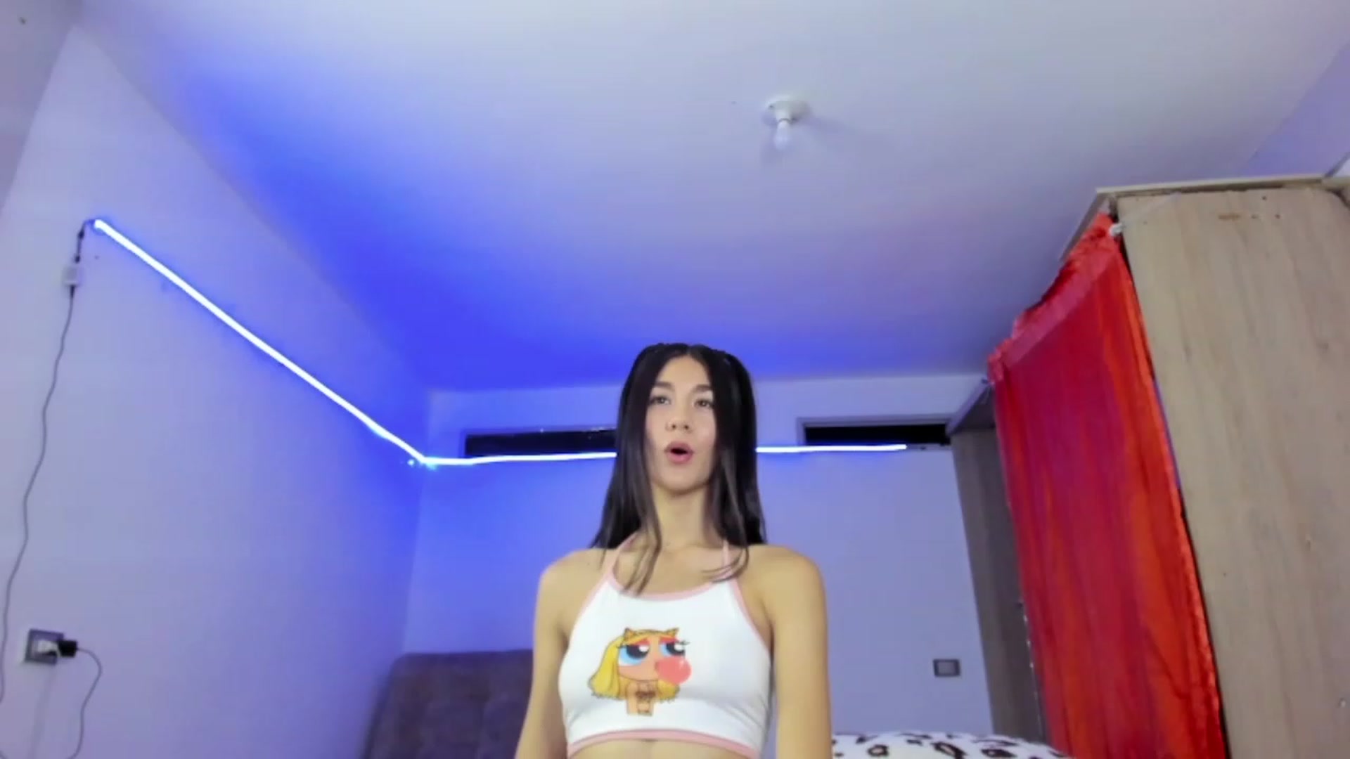 Gallery image thumbnail from Emma_19_'s myfreecams stream on, 07/21/2023, 03:50 image 1 of 20