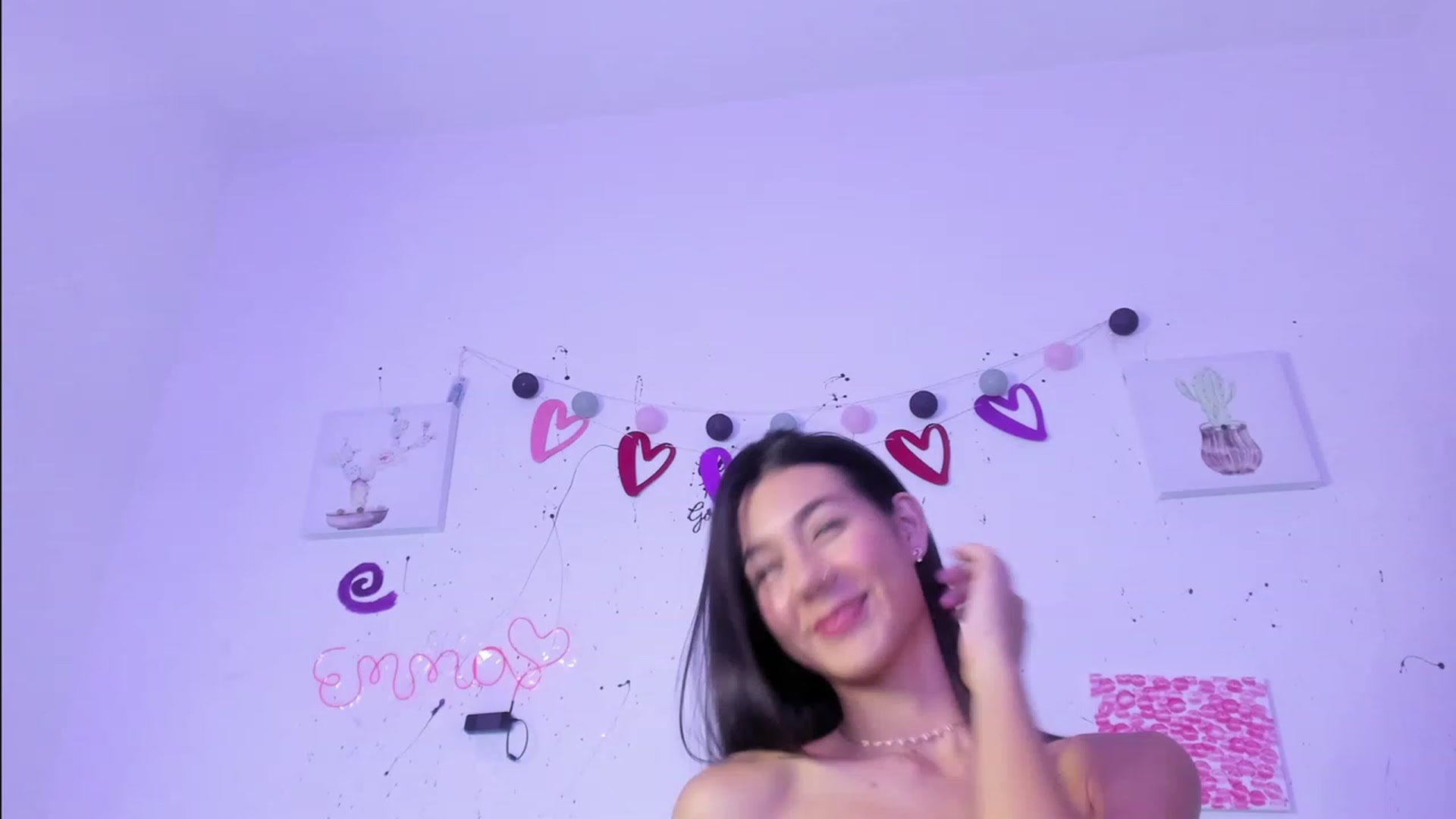 Gallery image thumbnail from Emma_19_'s myfreecams stream on, 09/19/2023, 06:52 image 7 of 20