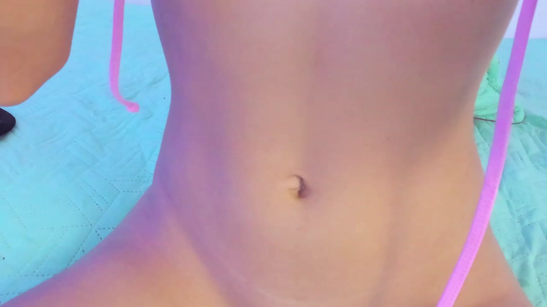 Gallery image thumbnail from Emma_19_'s myfreecams stream on, 10/27/2023, 06:38 image 5 of 20
