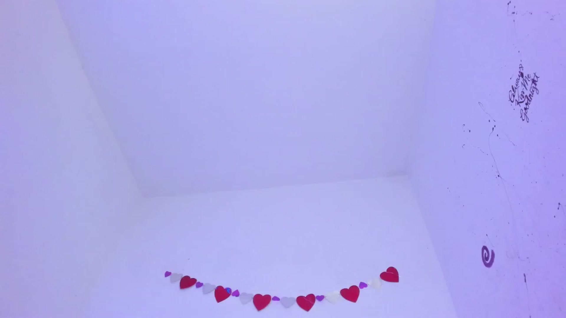 Gallery image thumbnail from Emma_19_'s myfreecams stream on, 05/13/2024, 03:55 image 15 of 20