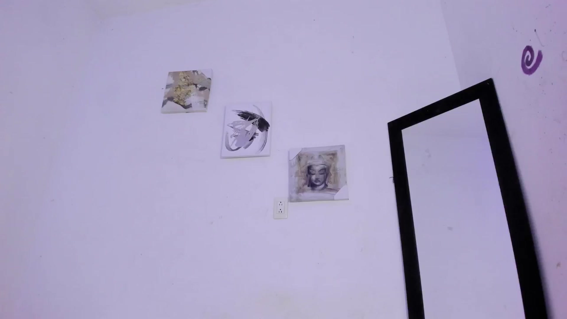 Gallery image thumbnail from Emma_19_'s myfreecams stream on, 08/03/2024, 03:30 image 12 of 20