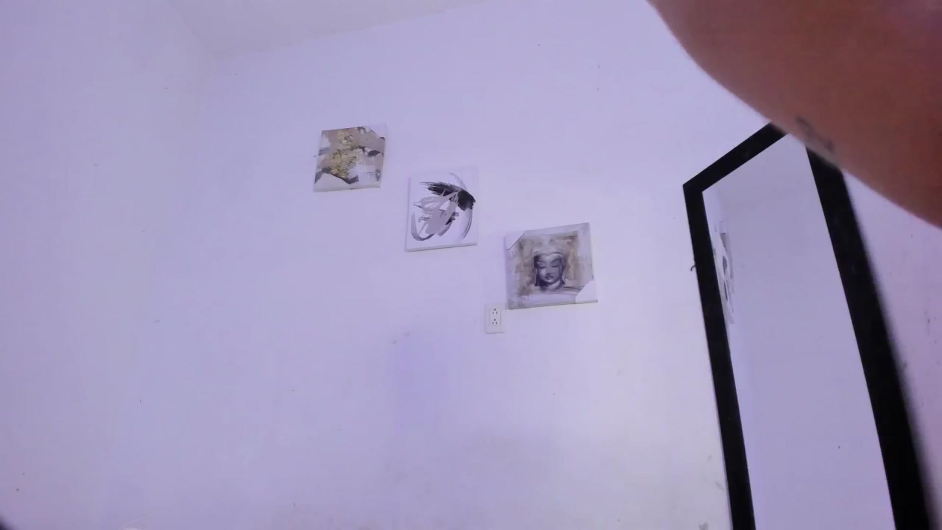 Gallery image thumbnail from Emma_19_'s myfreecams stream on, 08/28/2024, 03:48 image 18 of 20
