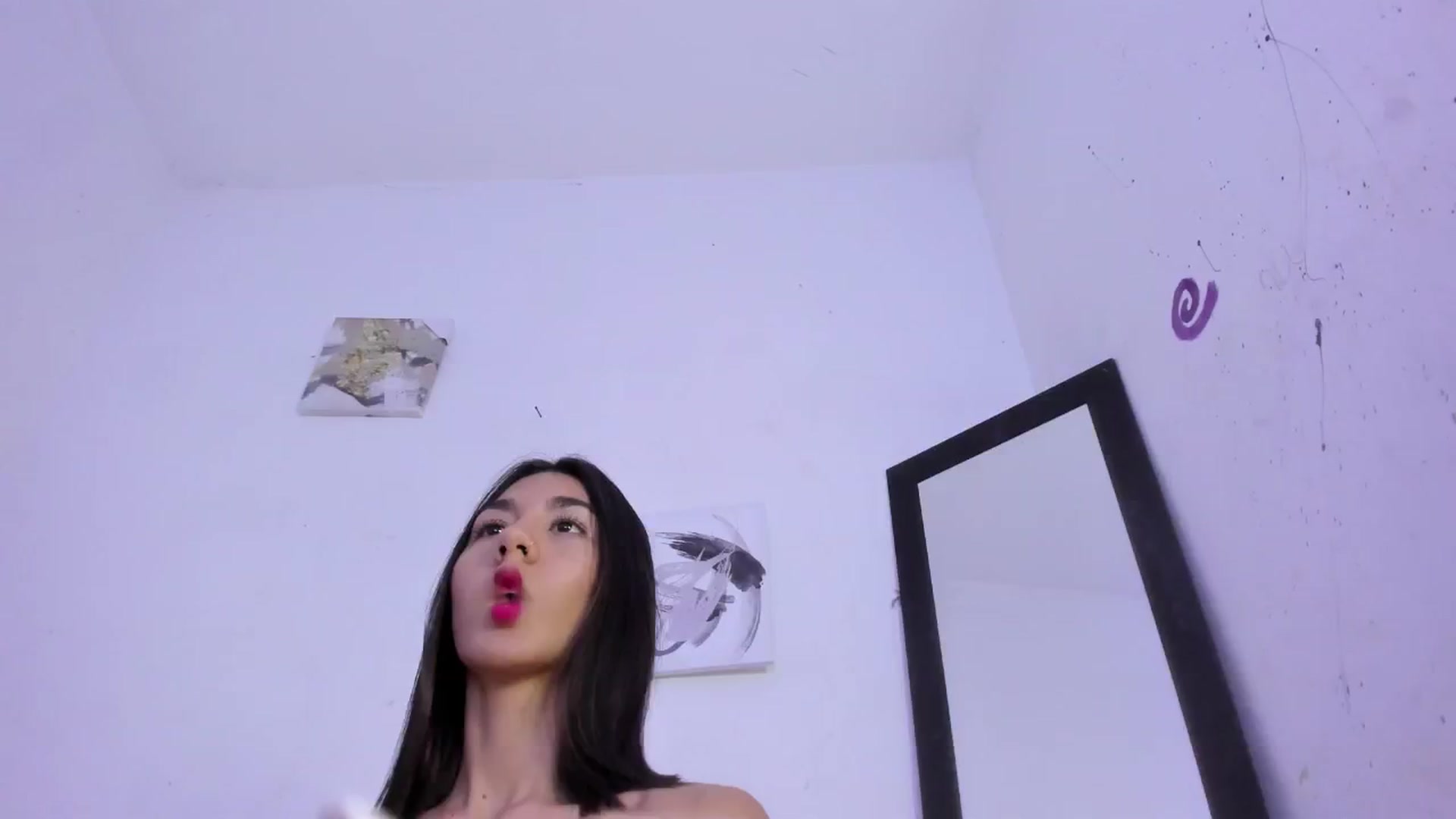 Gallery image thumbnail from Emma_19_'s myfreecams stream on, 10/29/2024, 05:02 image 20 of 20