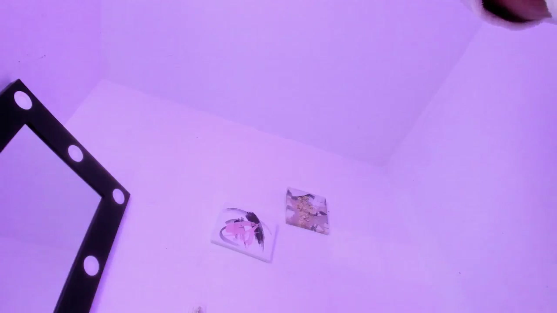 Gallery image thumbnail from Emma_19_'s myfreecams stream on, 01/10/2026, 03:34 image 19 of 20