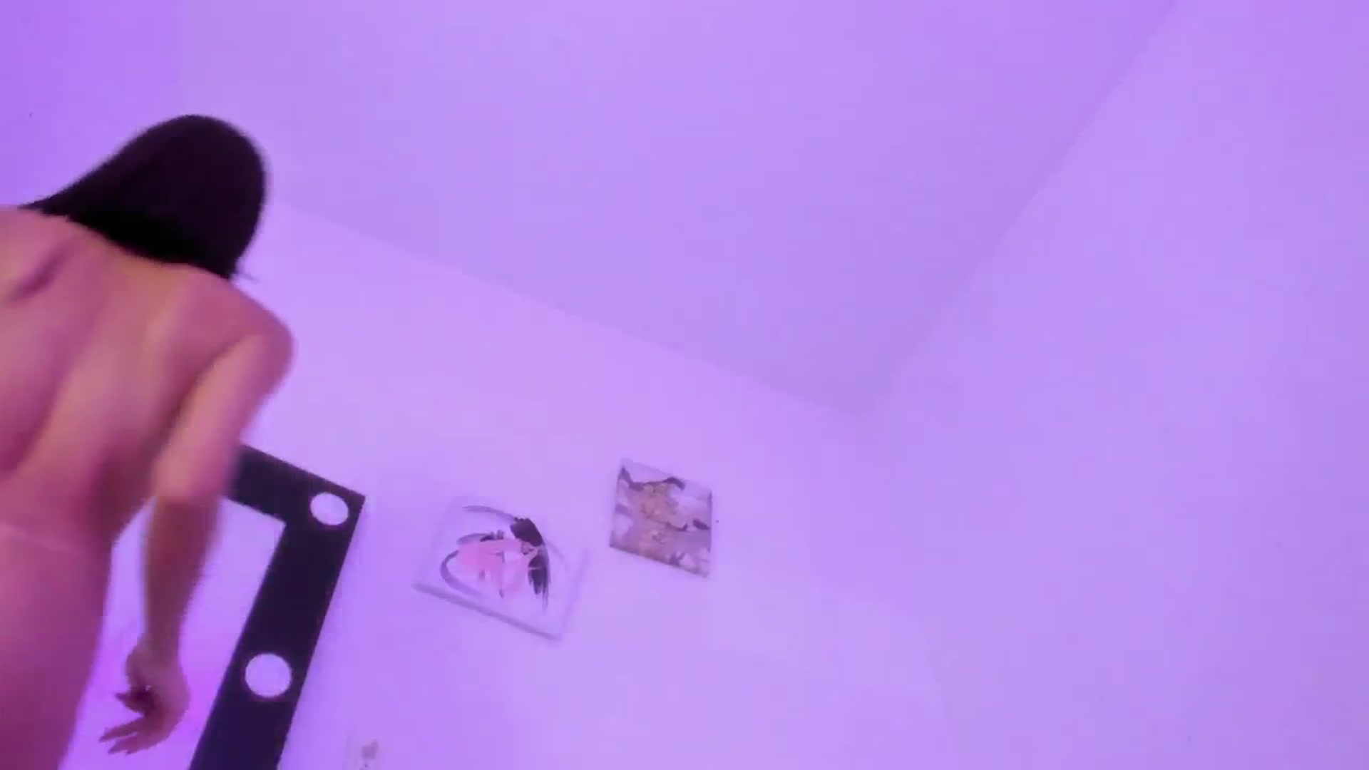 Gallery image thumbnail from Emma_19_'s myfreecams stream on, 01/10/2026, 05:32 image 15 of 20