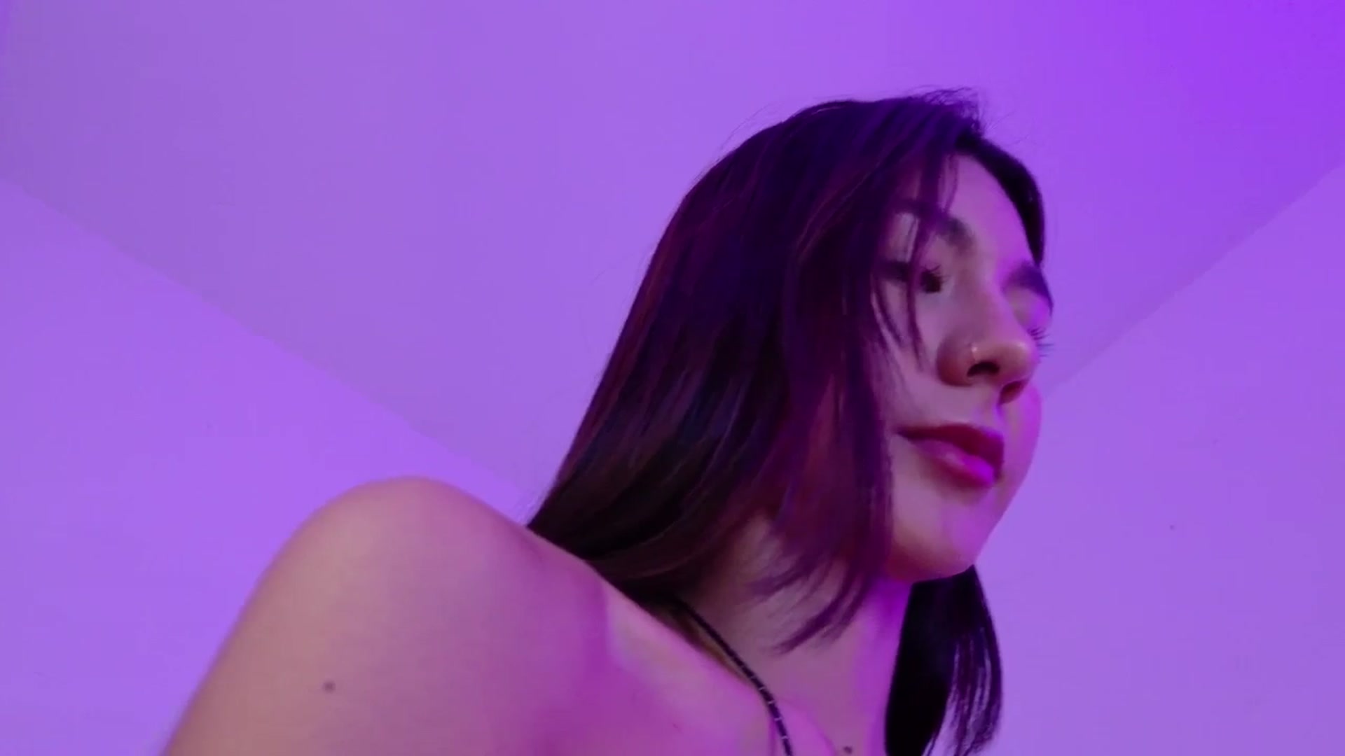 Gallery image thumbnail from Emma_19_'s myfreecams stream on, 04/21/2026, 03:48 image 20 of 20