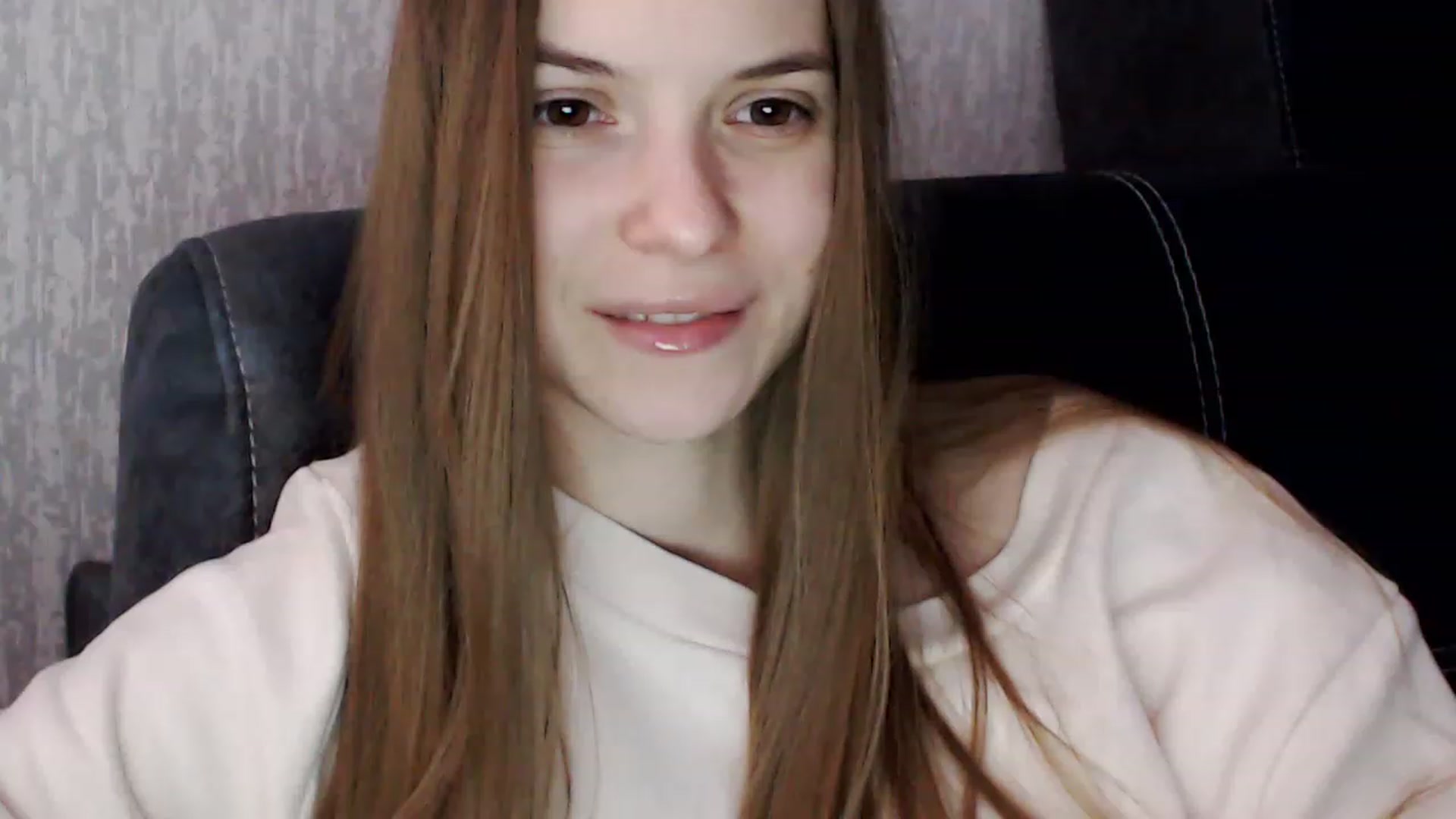 Gallery image thumbnail from Emma_Cutie's myfreecams stream on, 11/25/2022, 12:37 image 10 of 20