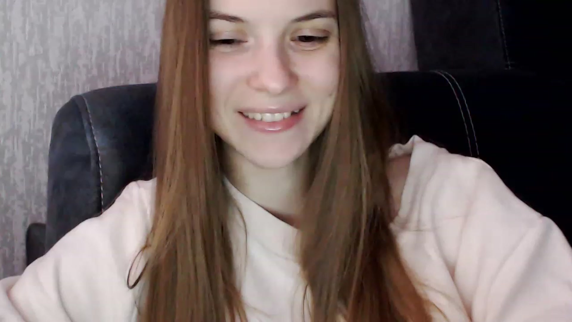 Gallery image thumbnail from Emma_Cutie's myfreecams stream on, 11/25/2022, 12:37 image 3 of 20