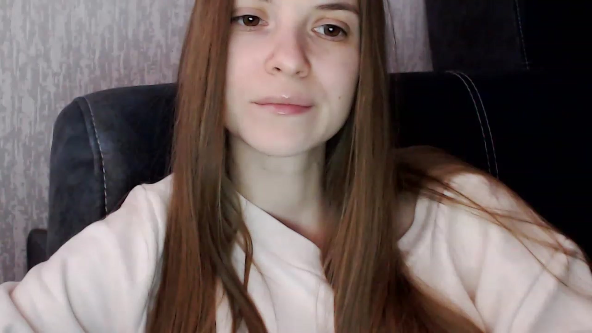 Gallery image thumbnail from Emma_Cutie's myfreecams stream on, 11/25/2022, 12:37 image 7 of 20