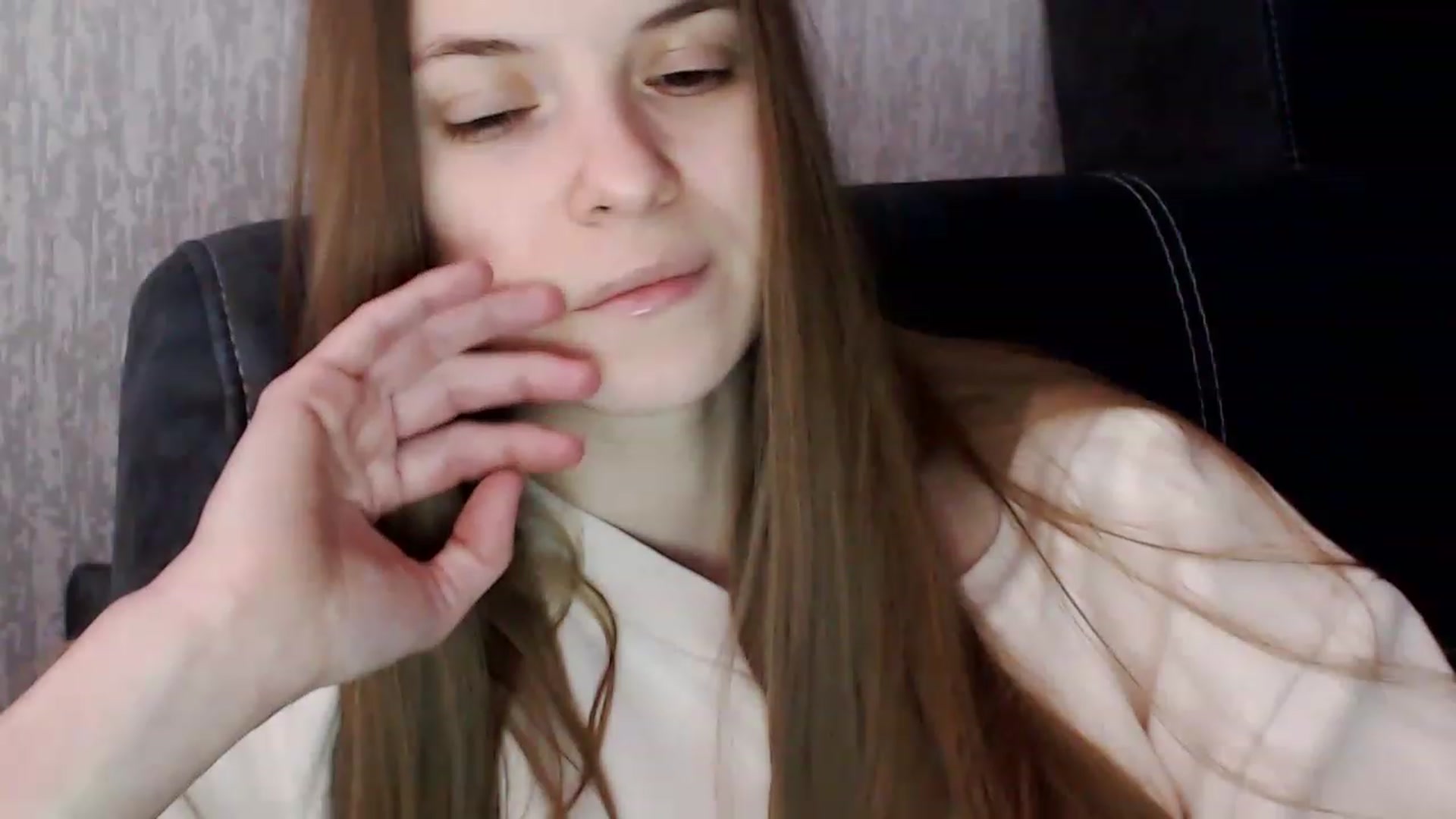 Gallery image thumbnail from Emma_Cutie's myfreecams stream on, 11/25/2022, 12:37 image 9 of 20