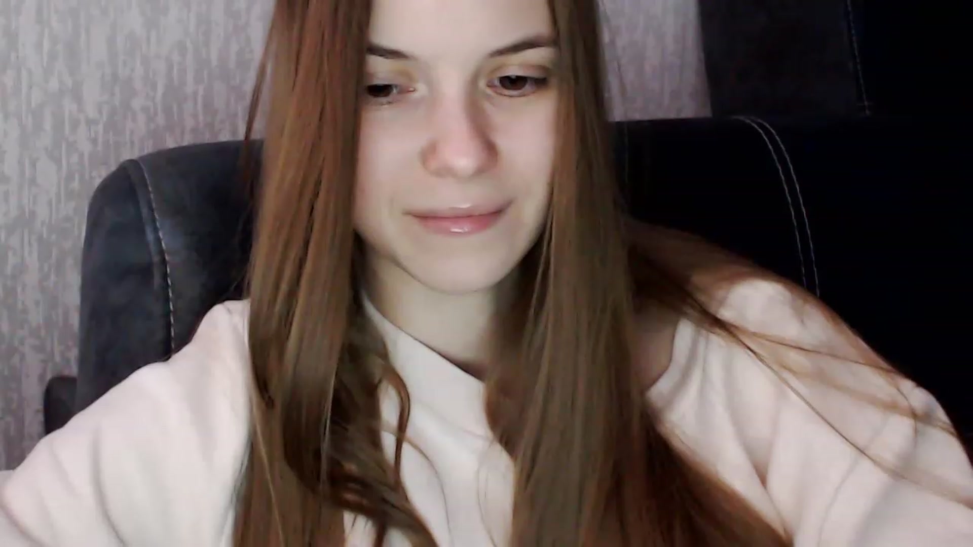 Gallery image thumbnail from Emma_Cutie's myfreecams stream on, 11/25/2022, 12:37 image 8 of 20