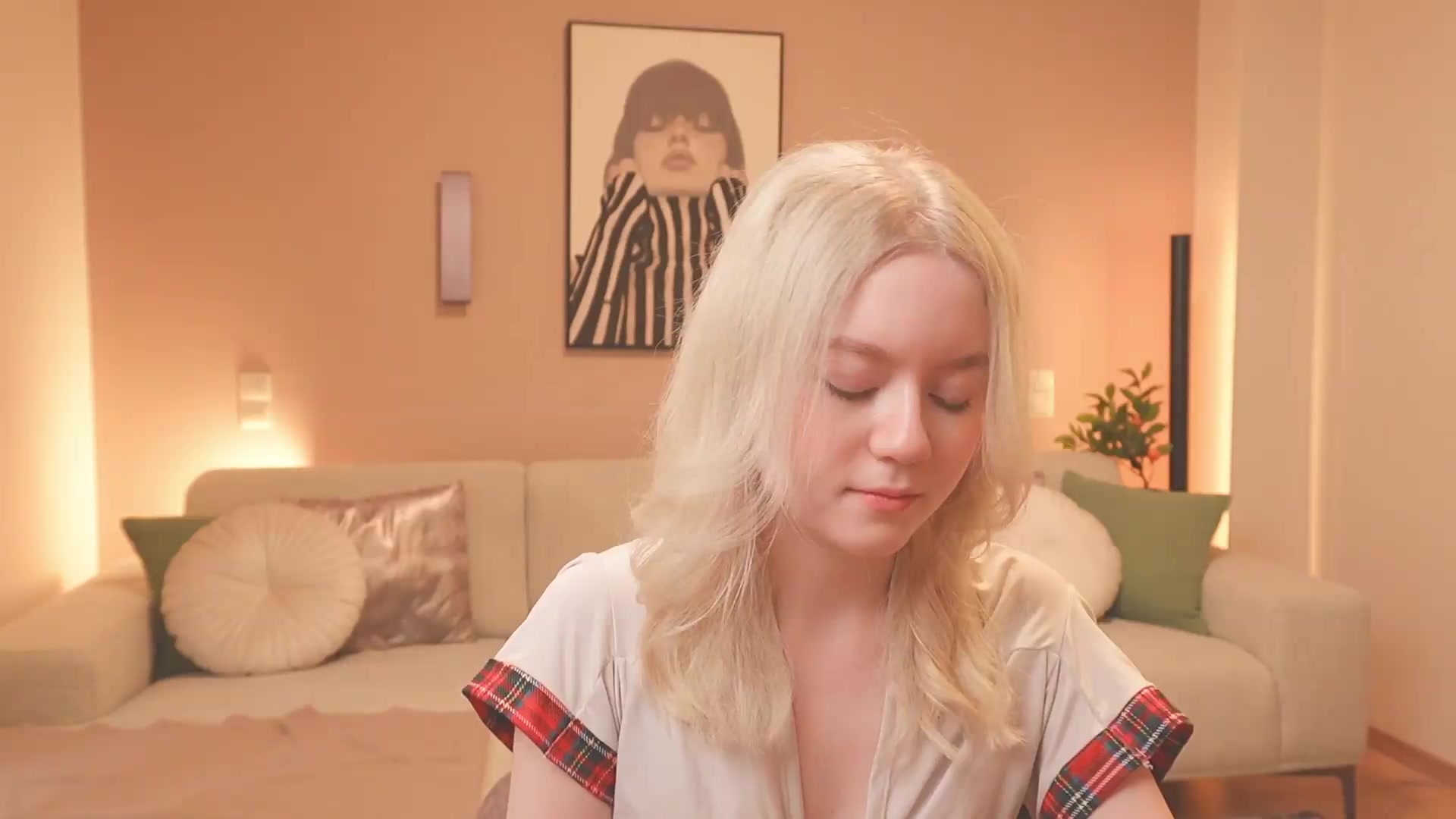 Gallery image thumbnail from Emma_Rosie's myfreecams stream on, 09/05/2026, 11:48 image 19 of 20