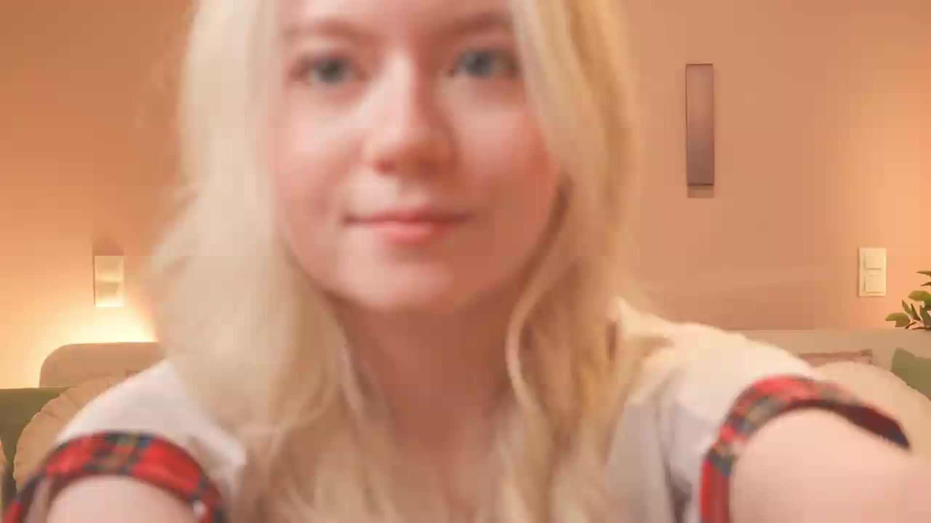 Gallery image thumbnail from Emma_Rosie's myfreecams stream on, 09/05/2026, 12:15 image 11 of 20