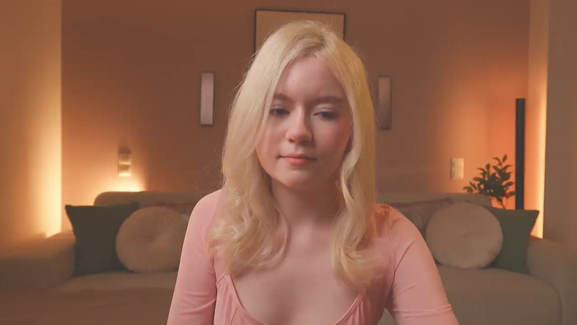Gallery image thumbnail from Emma_Rosie's myfreecams stream on, 09/09/2026, 15:28 image 3 of 20