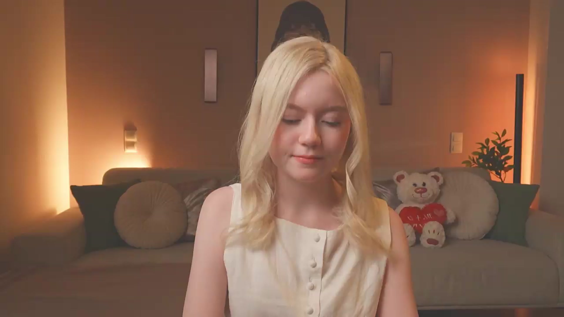 Gallery image thumbnail from Emma_Rosie's myfreecams stream on, 09/11/2026, 13:22 image 8 of 20