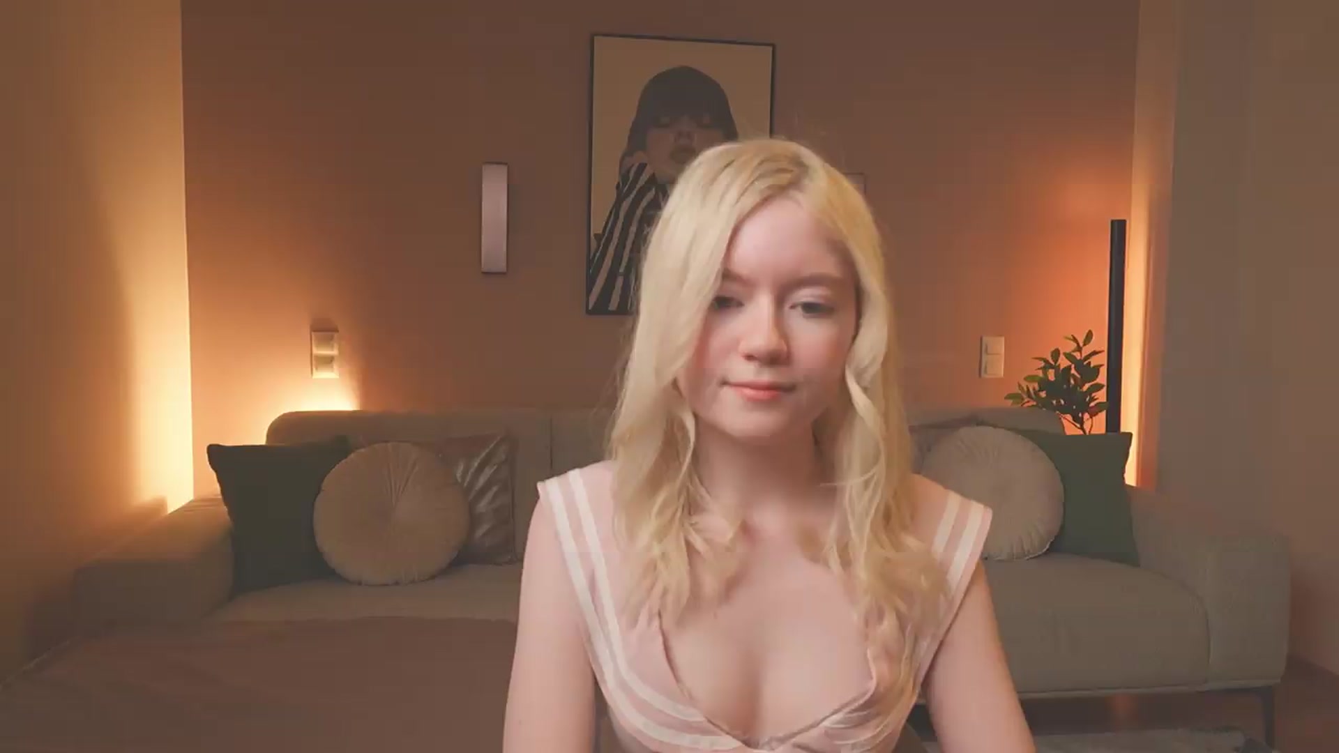 Gallery image thumbnail from Emma_Rosie's myfreecams stream on, 09/15/2026, 14:23 image 3 of 20