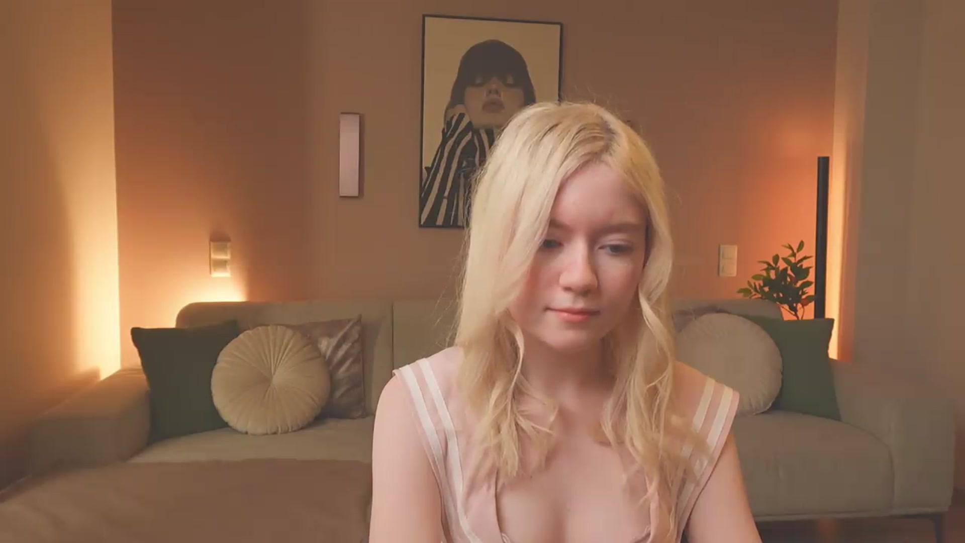 Gallery image thumbnail from Emma_Rosie's myfreecams stream on, 09/15/2026, 14:23 image 15 of 20