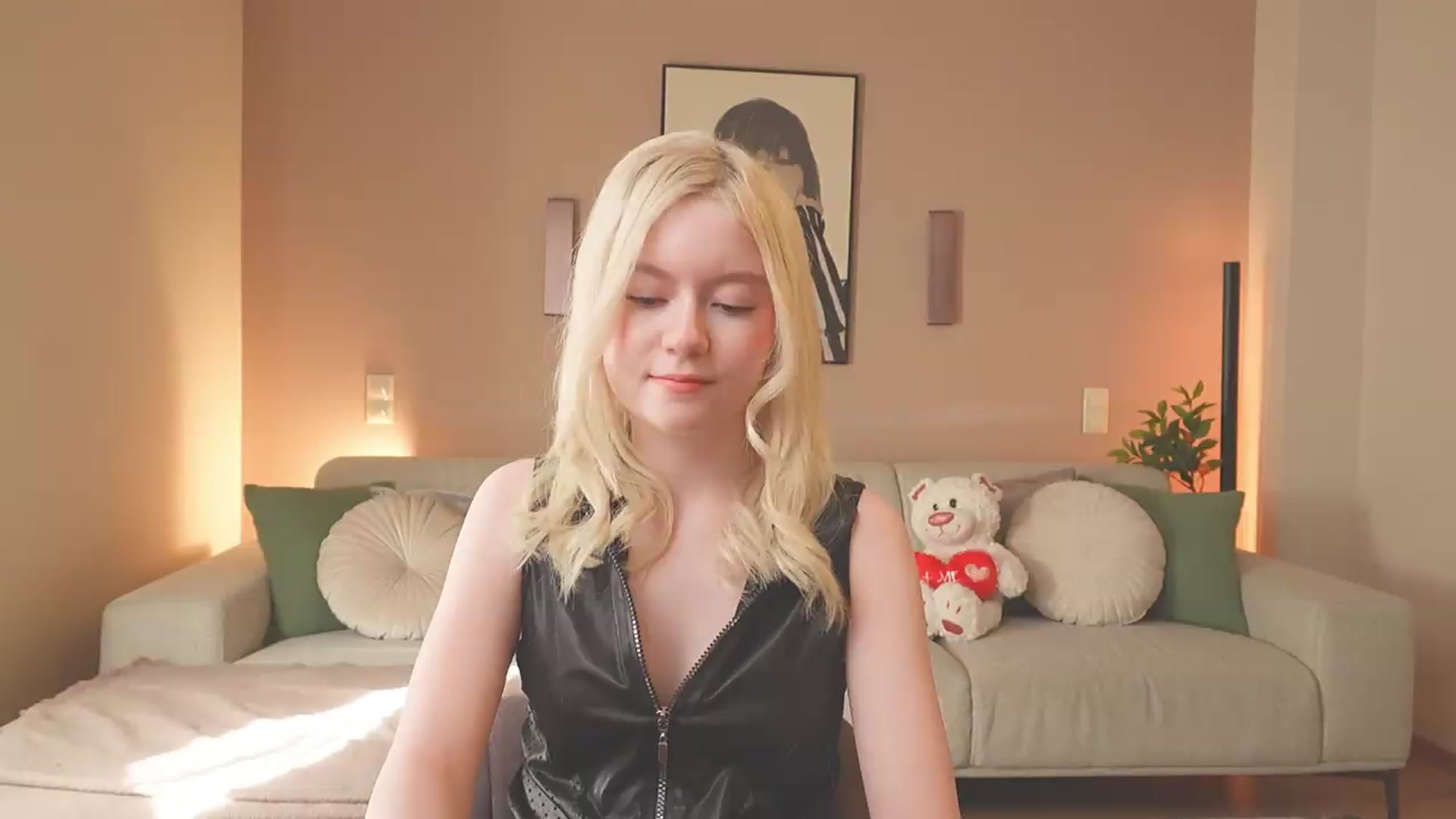 Gallery image thumbnail from Emma_Rosie's myfreecams stream on, 09/16/2026, 14:00 image 15 of 20