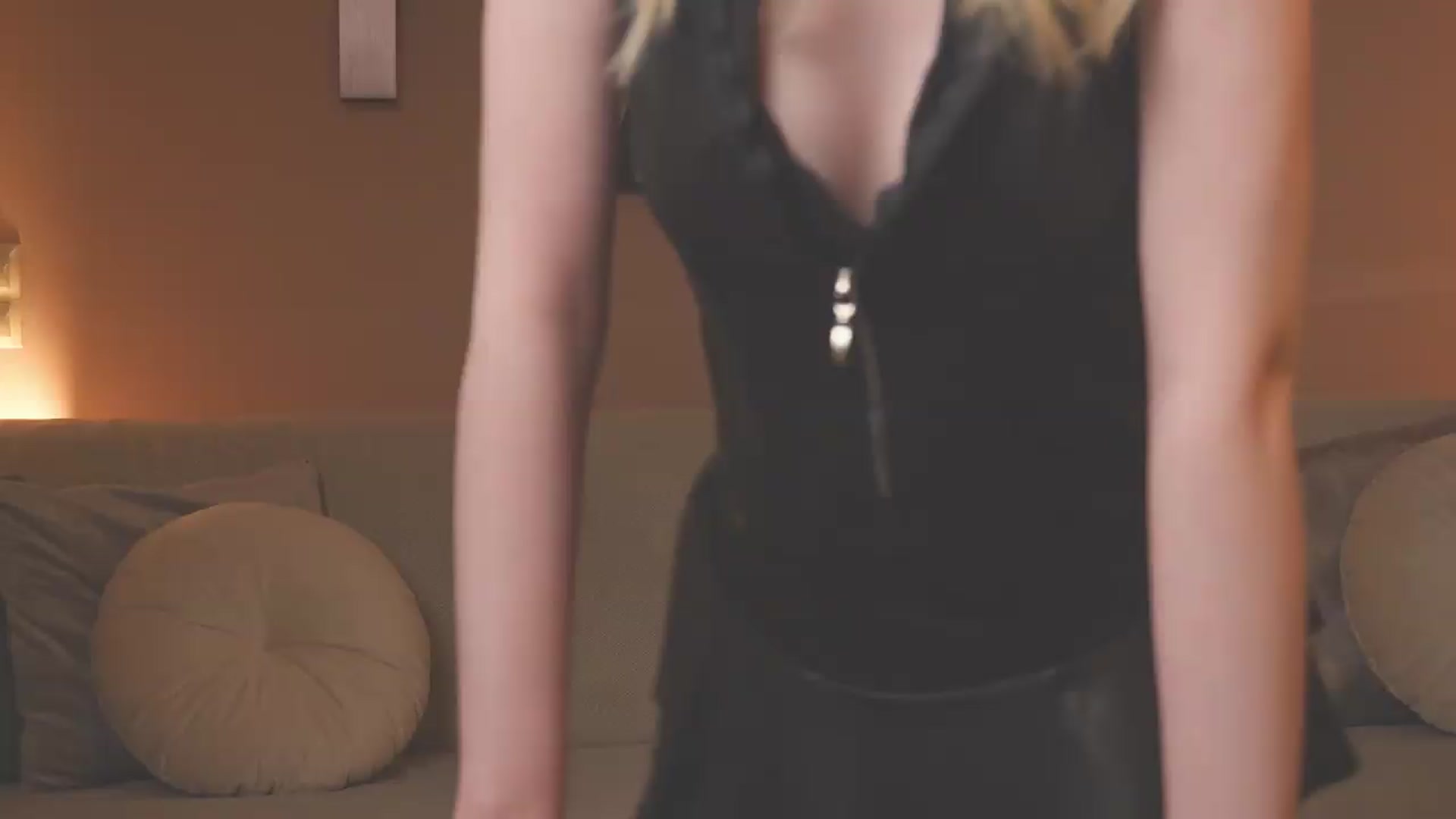 Gallery image thumbnail from Emma_Rosie's myfreecams stream on, 09/16/2026, 17:22 image 11 of 20