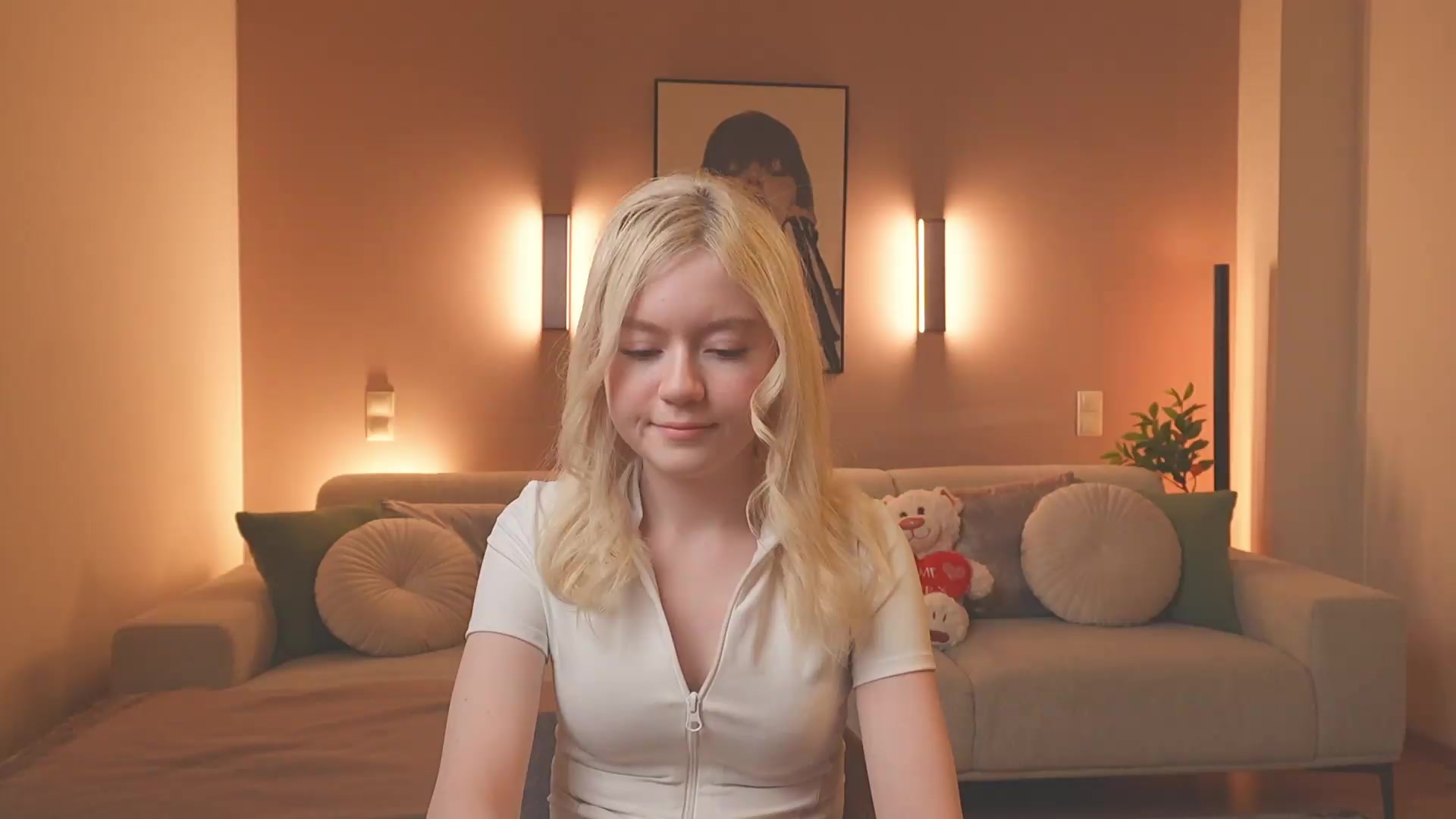 Gallery image thumbnail from Emma_Rosie's myfreecams stream on, 09/19/2026, 10:15 image 11 of 20