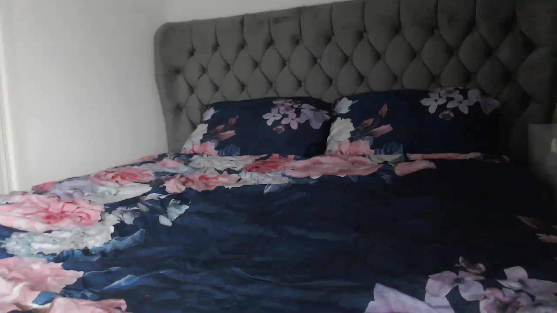Gallery image thumbnail from Emma__3's myfreecams stream on, 11/17/2022, 13:51 image 7 of 20