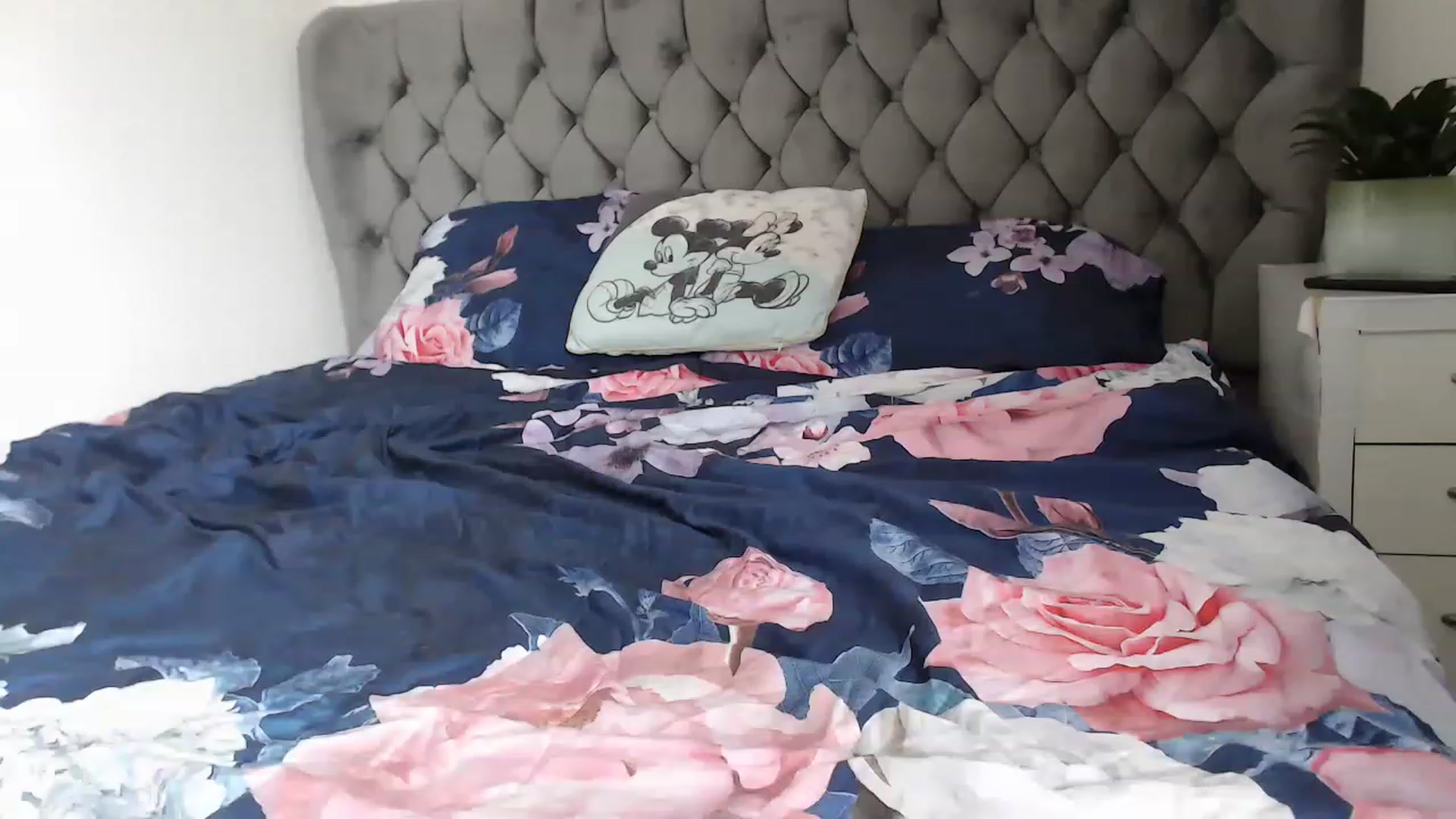 Gallery image thumbnail from Emma__3's myfreecams stream on, 11/18/2022, 11:56 image 19 of 20