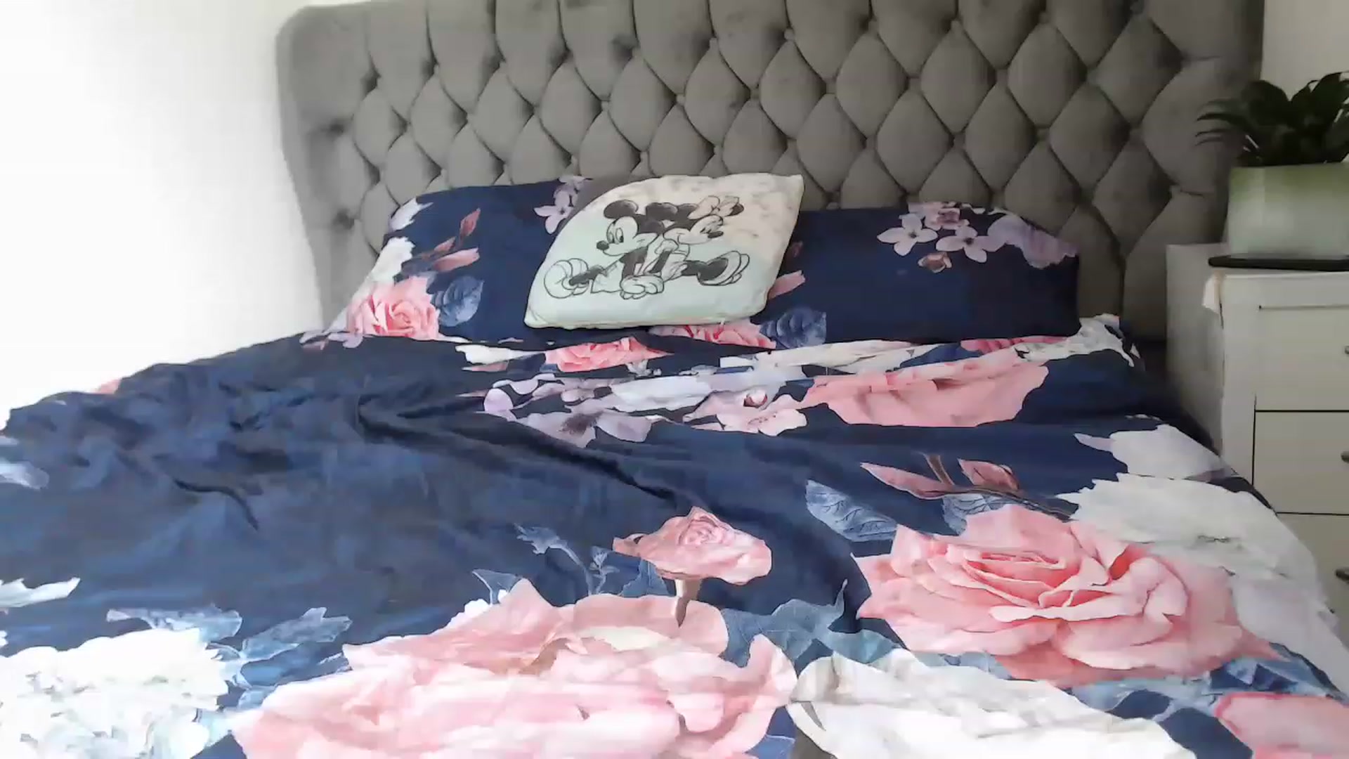 Gallery image thumbnail from Emma__3's myfreecams stream on, 11/18/2022, 11:56 image 18 of 20