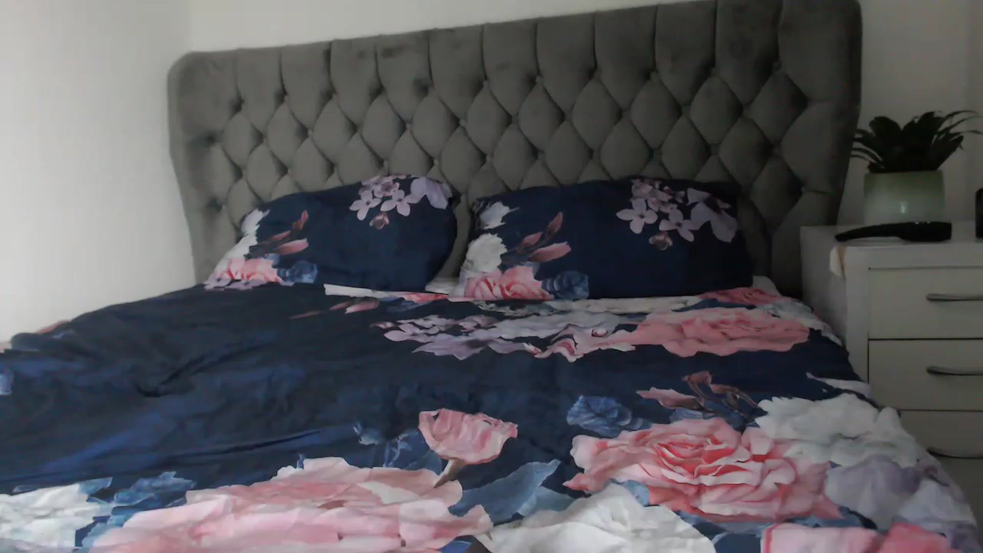 Gallery image thumbnail from Emma__3's myfreecams stream on, 11/19/2022, 11:02 image 13 of 20