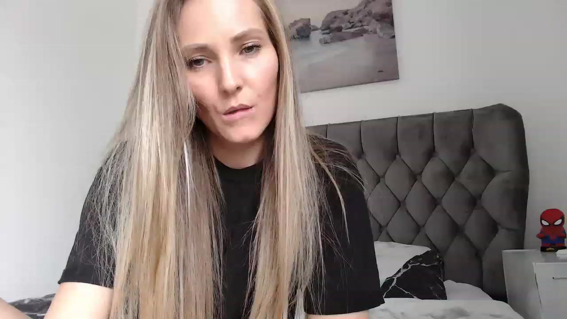 Gallery image thumbnail from Emma__3's myfreecams stream on, 02/22/2023, 13:18 image 14 of 20