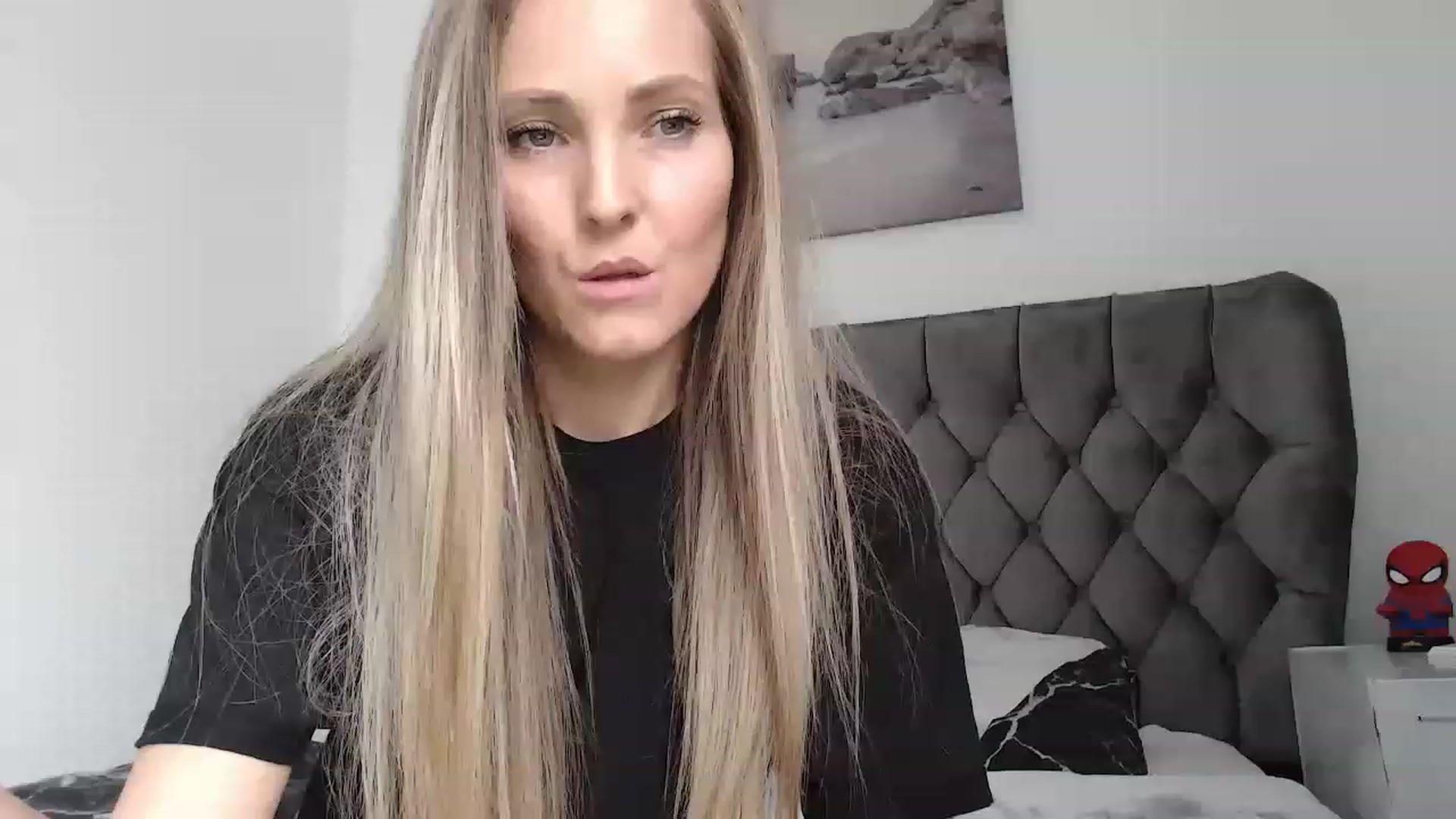 Gallery image thumbnail from Emma__3's myfreecams stream on, 02/22/2023, 13:18 image 19 of 20