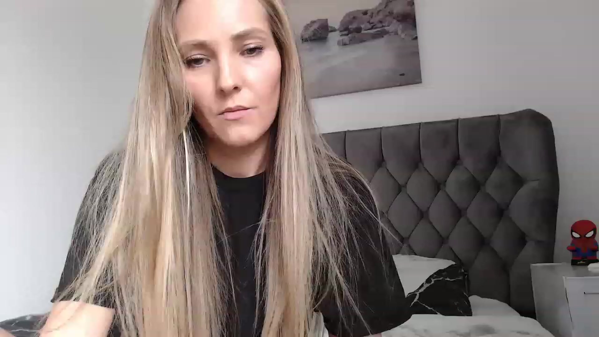 Gallery image thumbnail from Emma__3's myfreecams stream on, 02/22/2023, 13:18 image 9 of 20