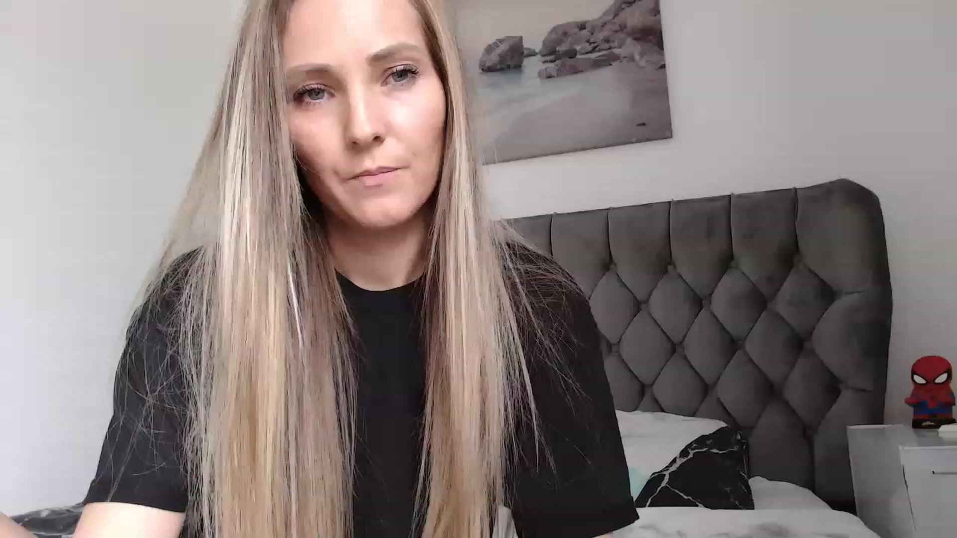 Gallery image thumbnail from Emma__3's myfreecams stream on, 02/22/2023, 13:18 image 18 of 20