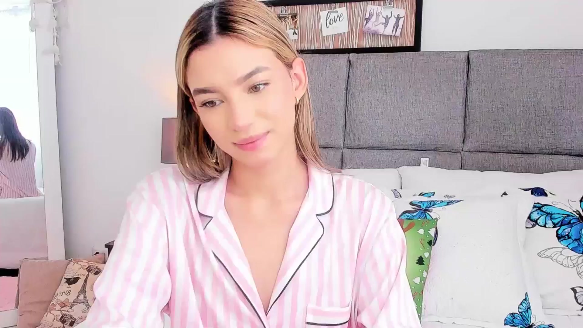 Gallery image thumbnail from Emma__Stone's myfreecams stream on, 11/29/2025, 15:02 image 10 of 20