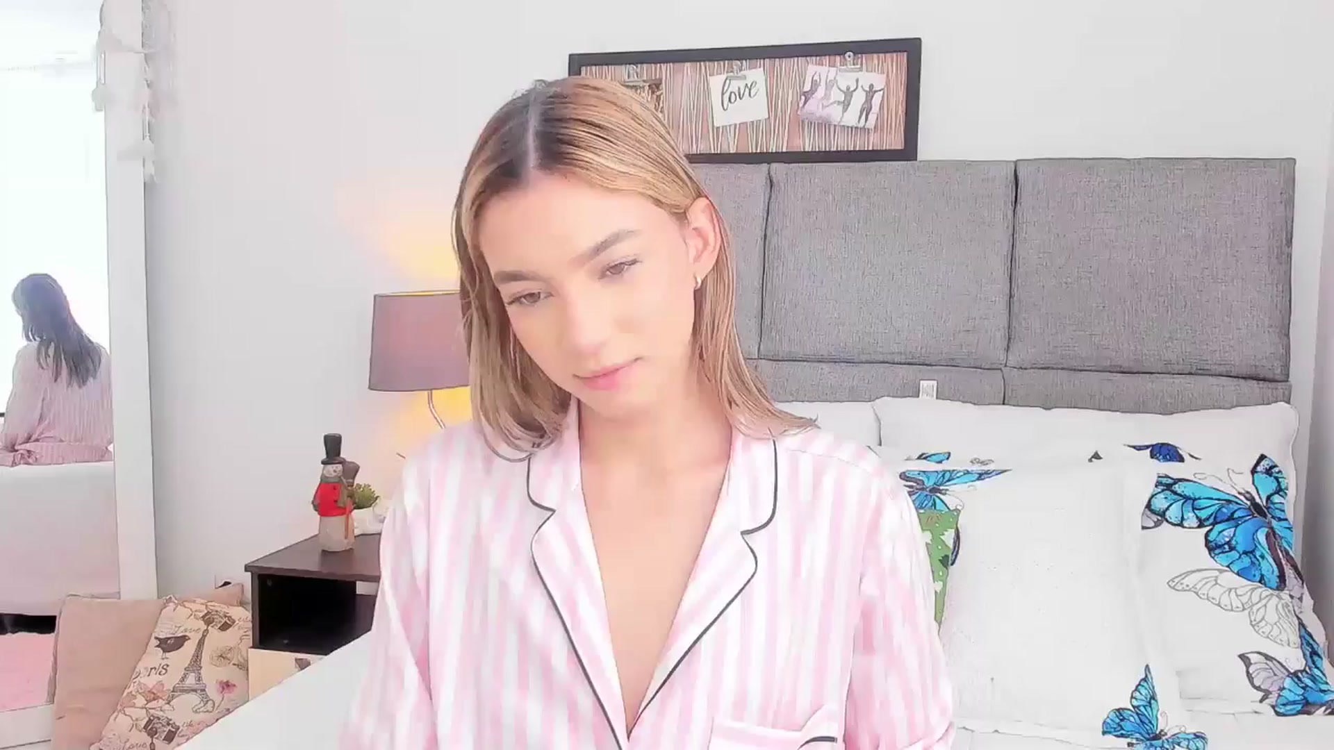 Gallery image thumbnail from Emma__Stone's myfreecams stream on, 11/29/2025, 15:02 image 18 of 20