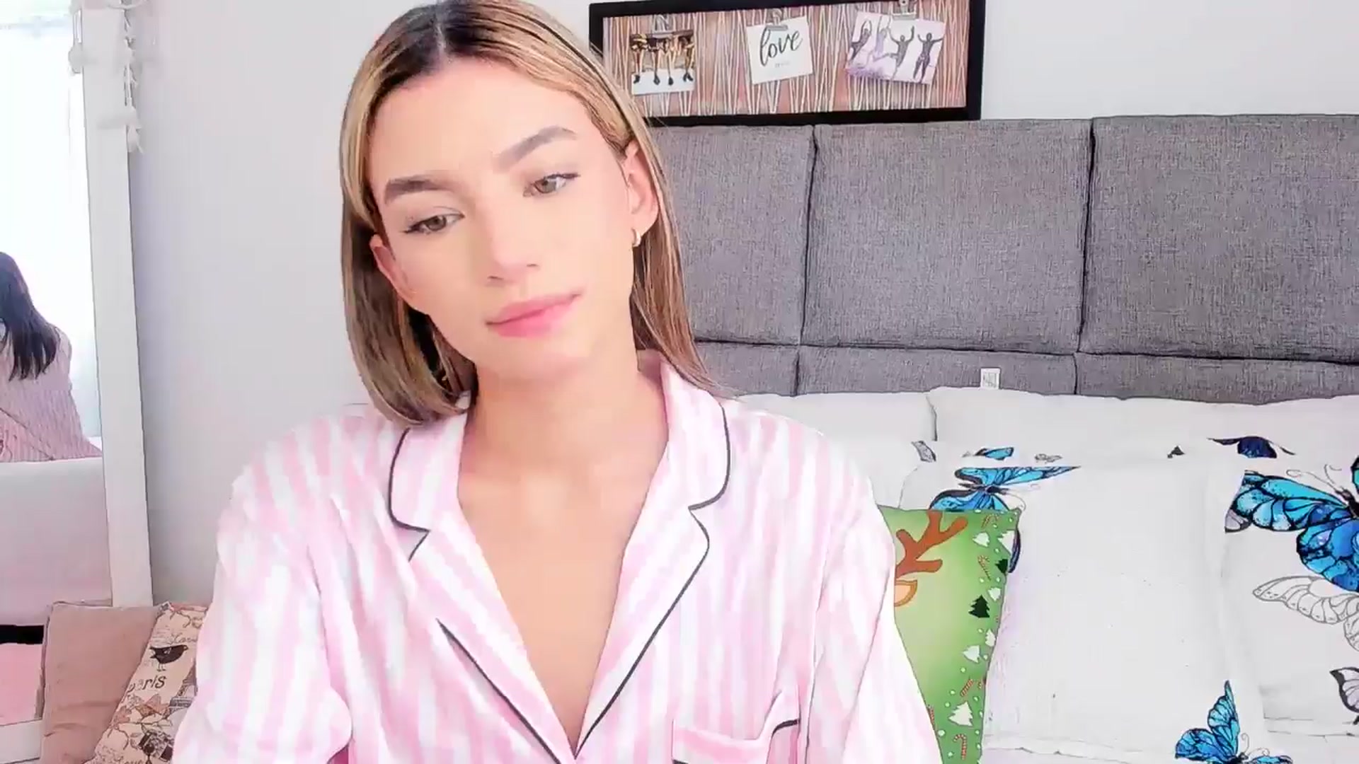 Gallery image thumbnail from Emma__Stone's myfreecams stream on, 11/29/2025, 15:02 image 9 of 20