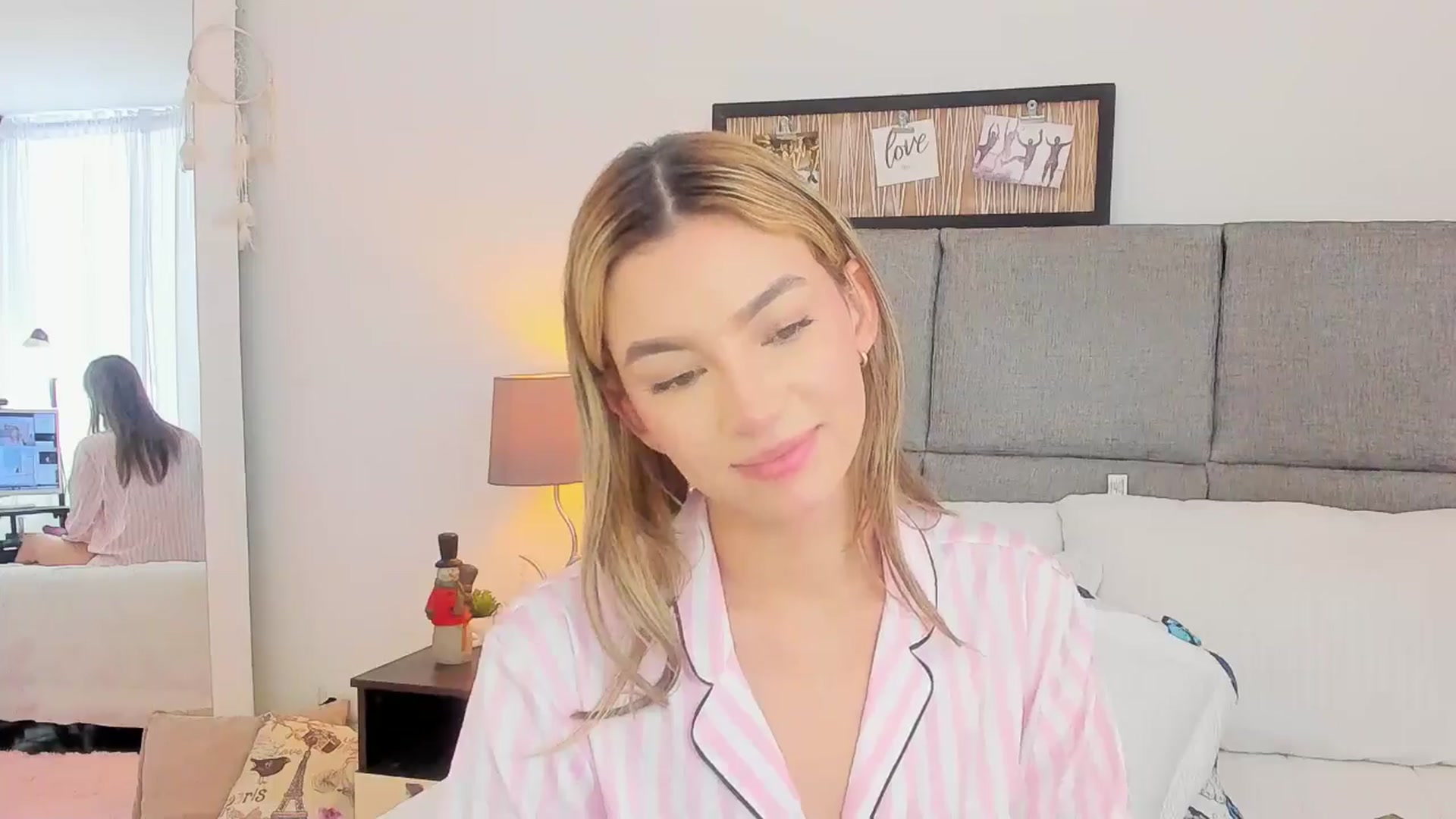 Gallery image thumbnail from Emma__Stone's myfreecams stream on, 11/29/2025, 17:30 image 14 of 20