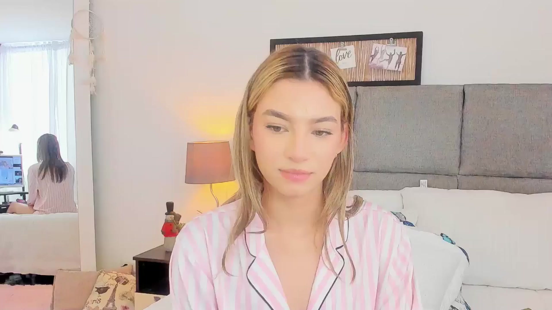 Gallery image thumbnail from Emma__Stone's myfreecams stream on, 11/29/2025, 17:30 image 18 of 20