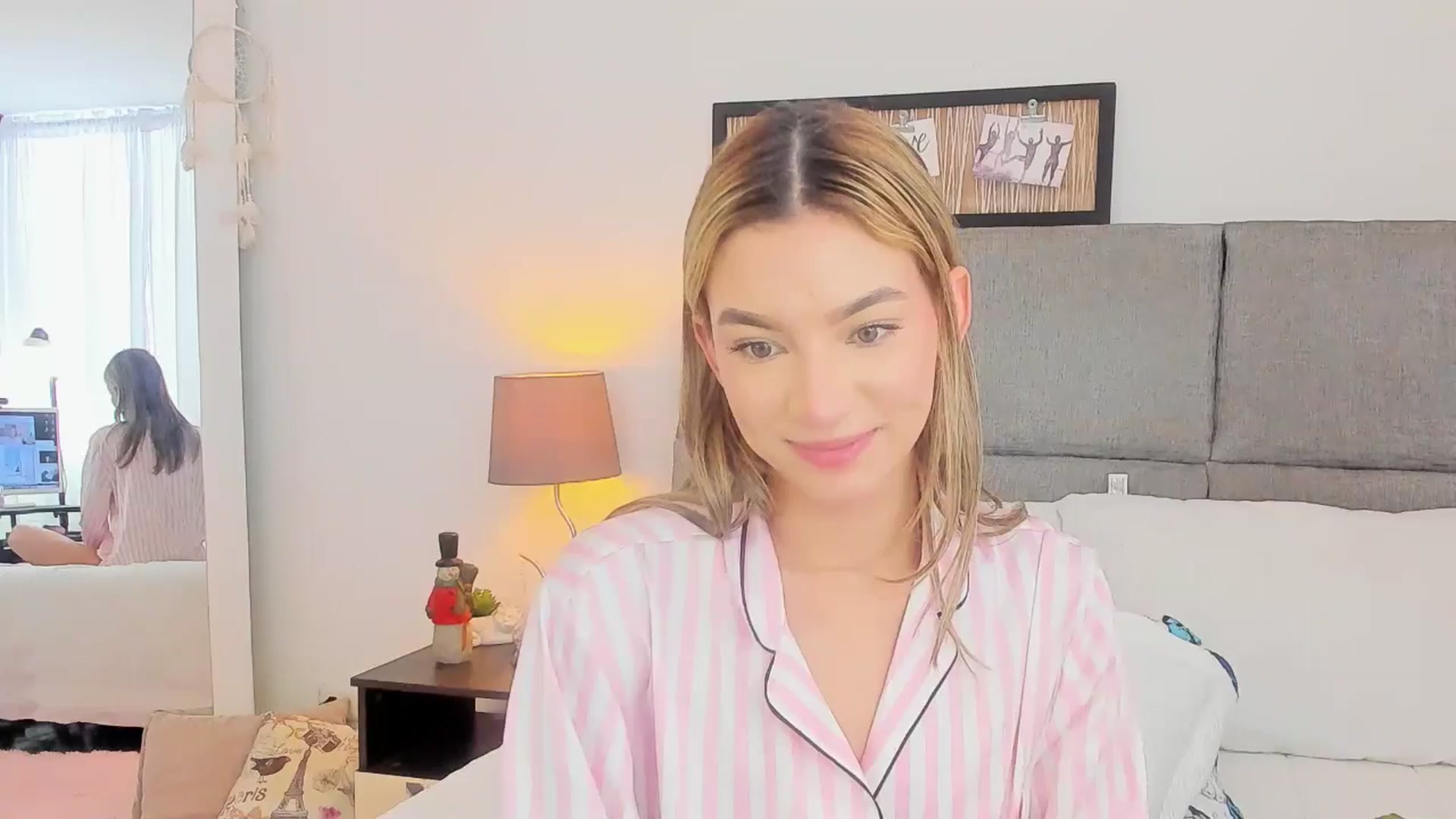 Gallery image thumbnail from Emma__Stone's myfreecams stream on, 11/29/2025, 17:30 image 6 of 20