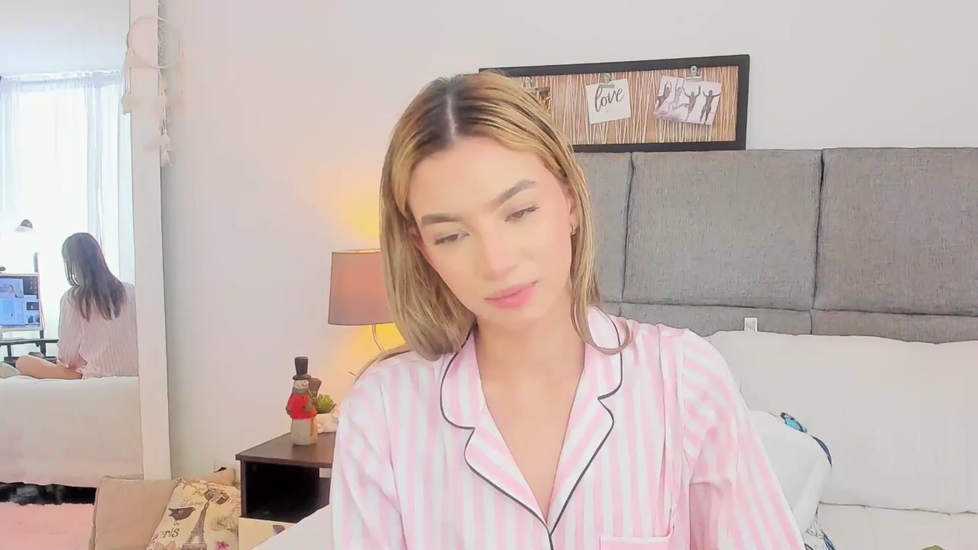 Gallery image thumbnail from Emma__Stone's myfreecams stream on, 11/29/2025, 17:30 image 4 of 20