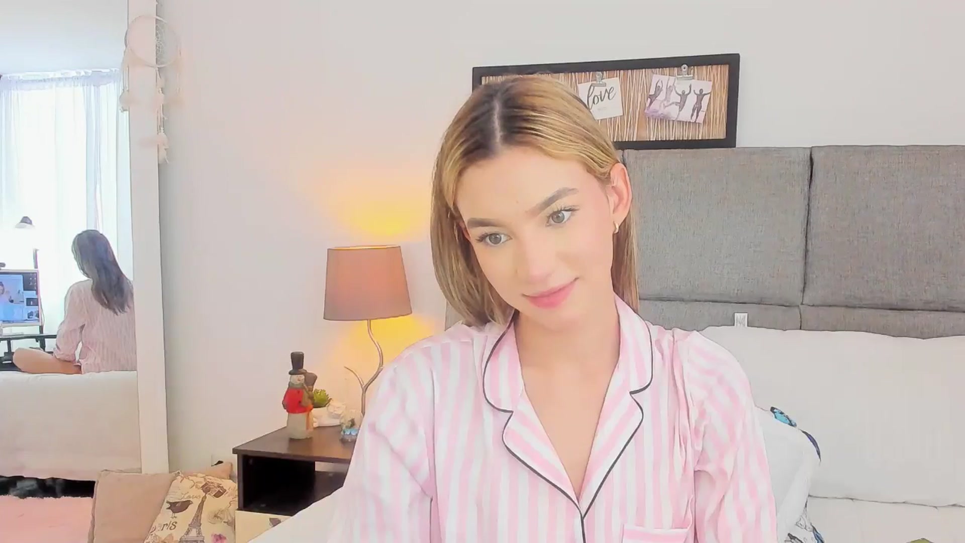 Gallery image thumbnail from Emma__Stone's myfreecams stream on, 11/29/2025, 17:30 image 3 of 20